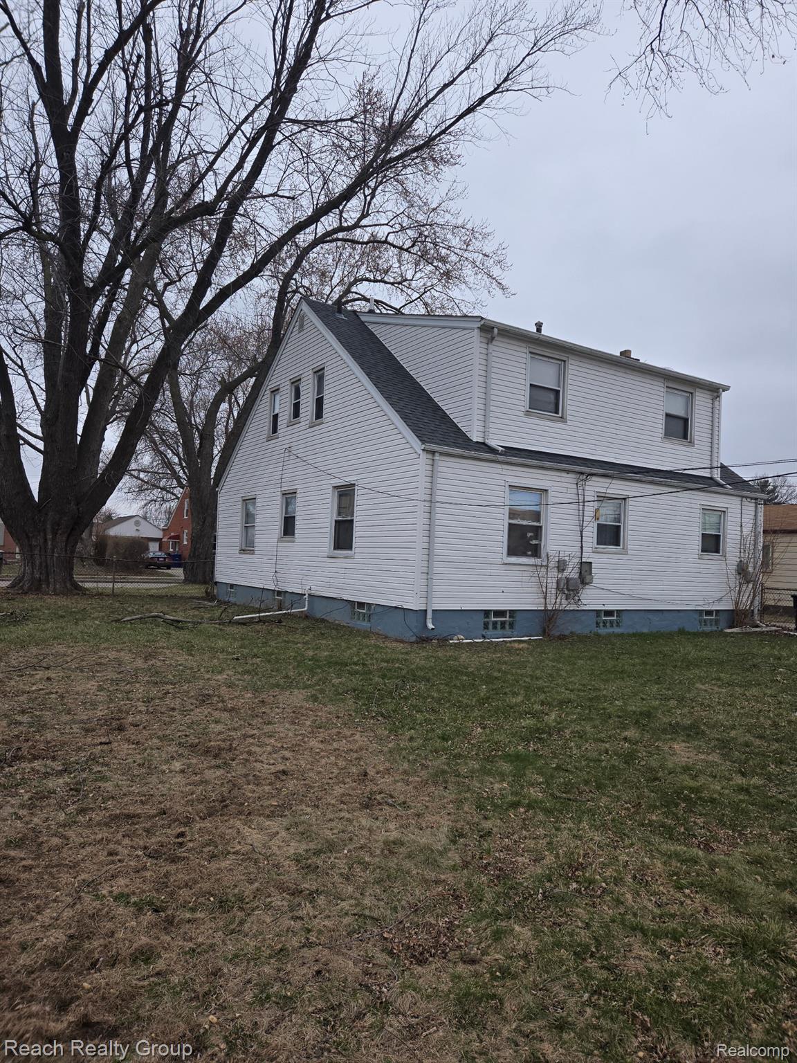 20010 Voiland Street Property Photo 5