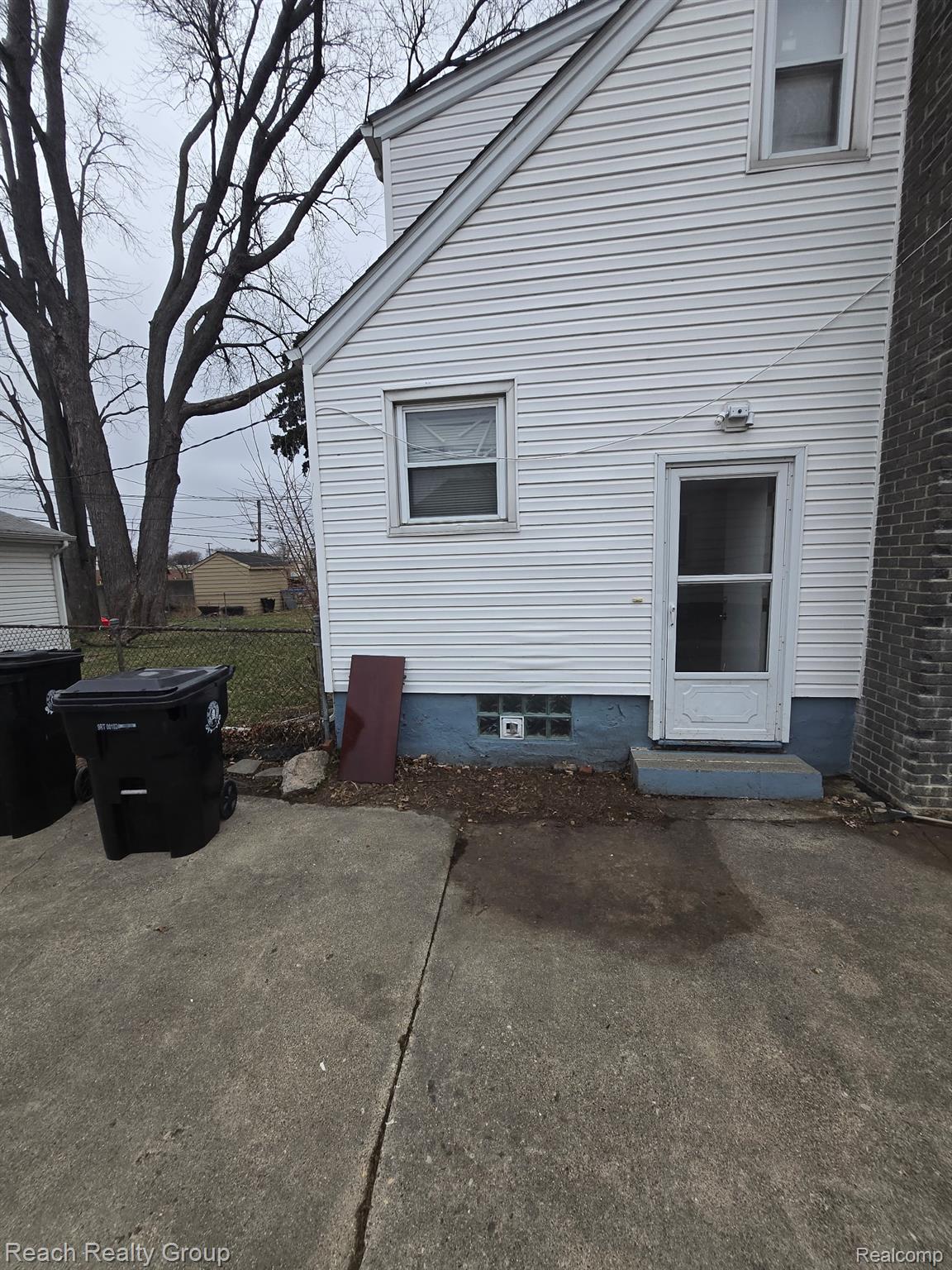 20010 Voiland Street Property Photo 7