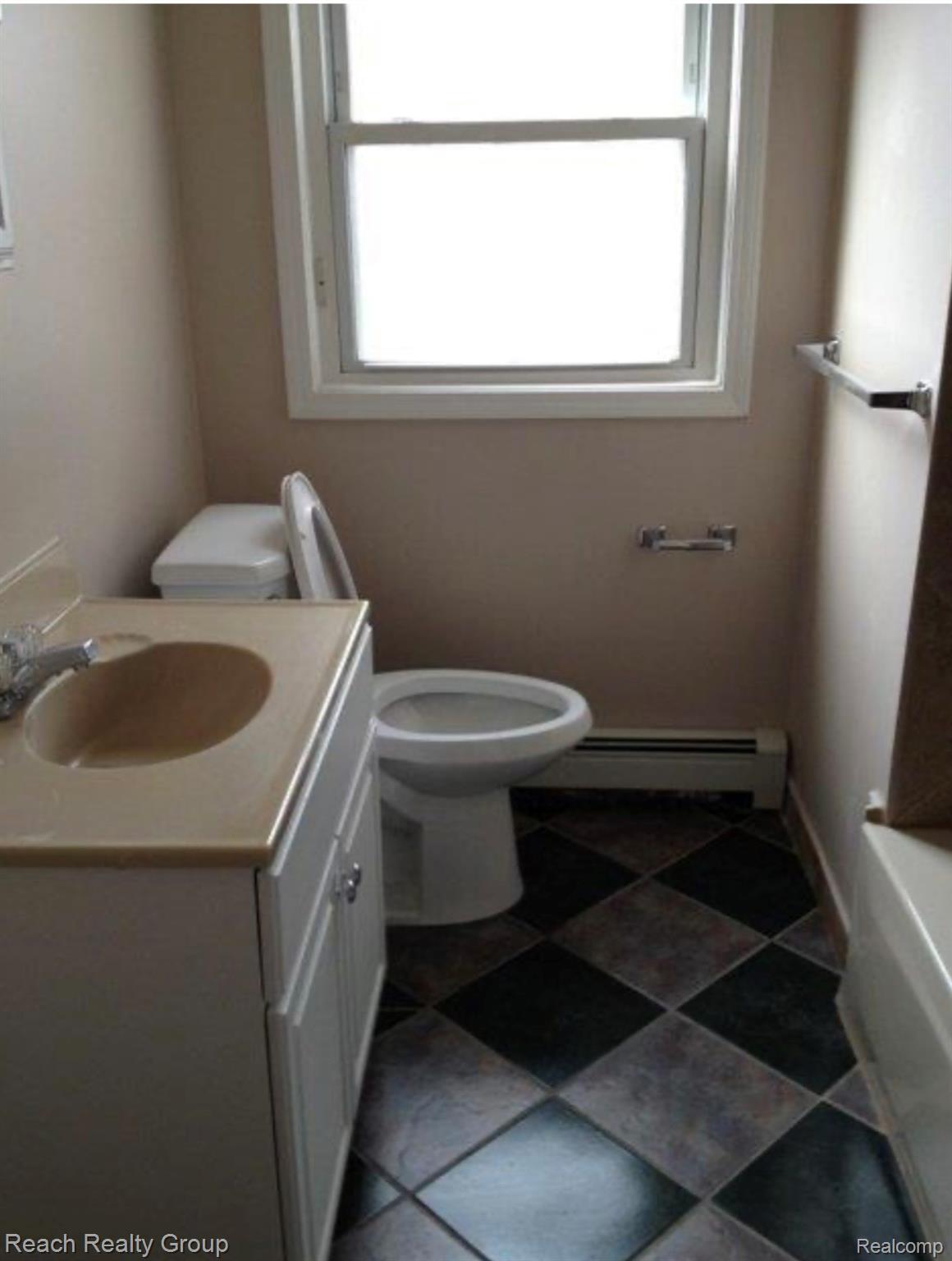 20010 Voiland Street Property Photo 14