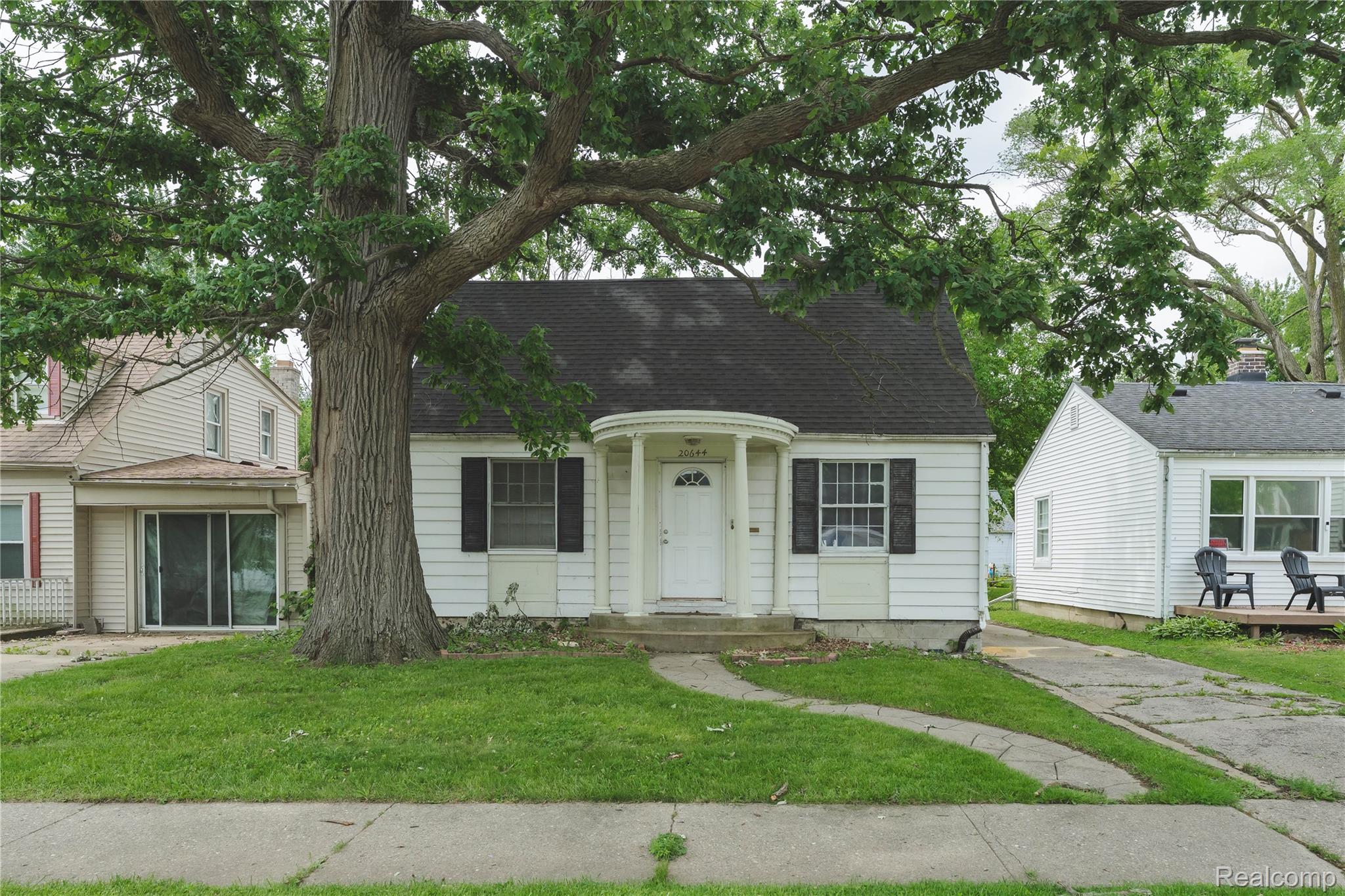 20644 Elkhart Street Property Photo 1