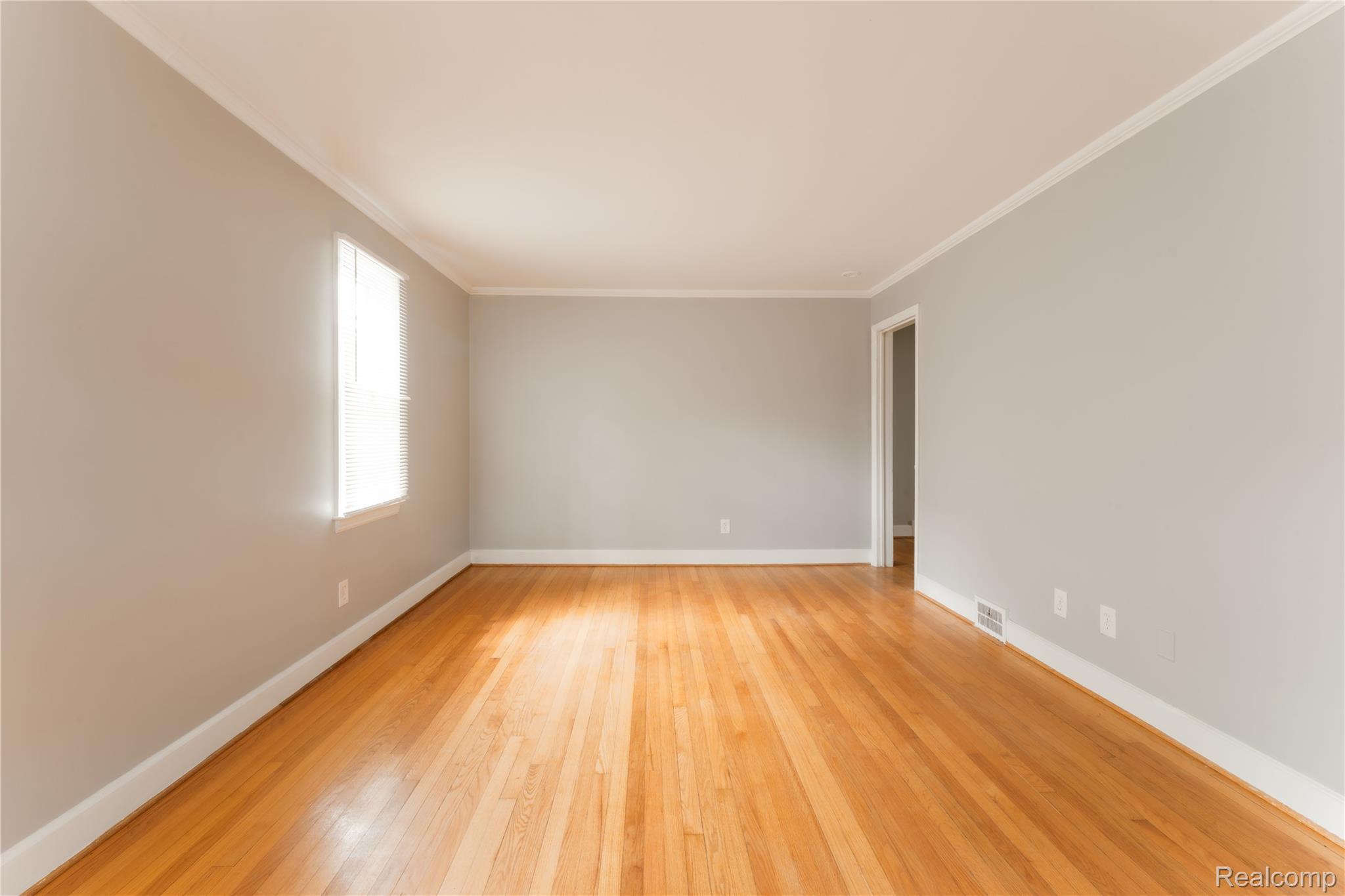 20644 Elkhart Street Property Photo 5