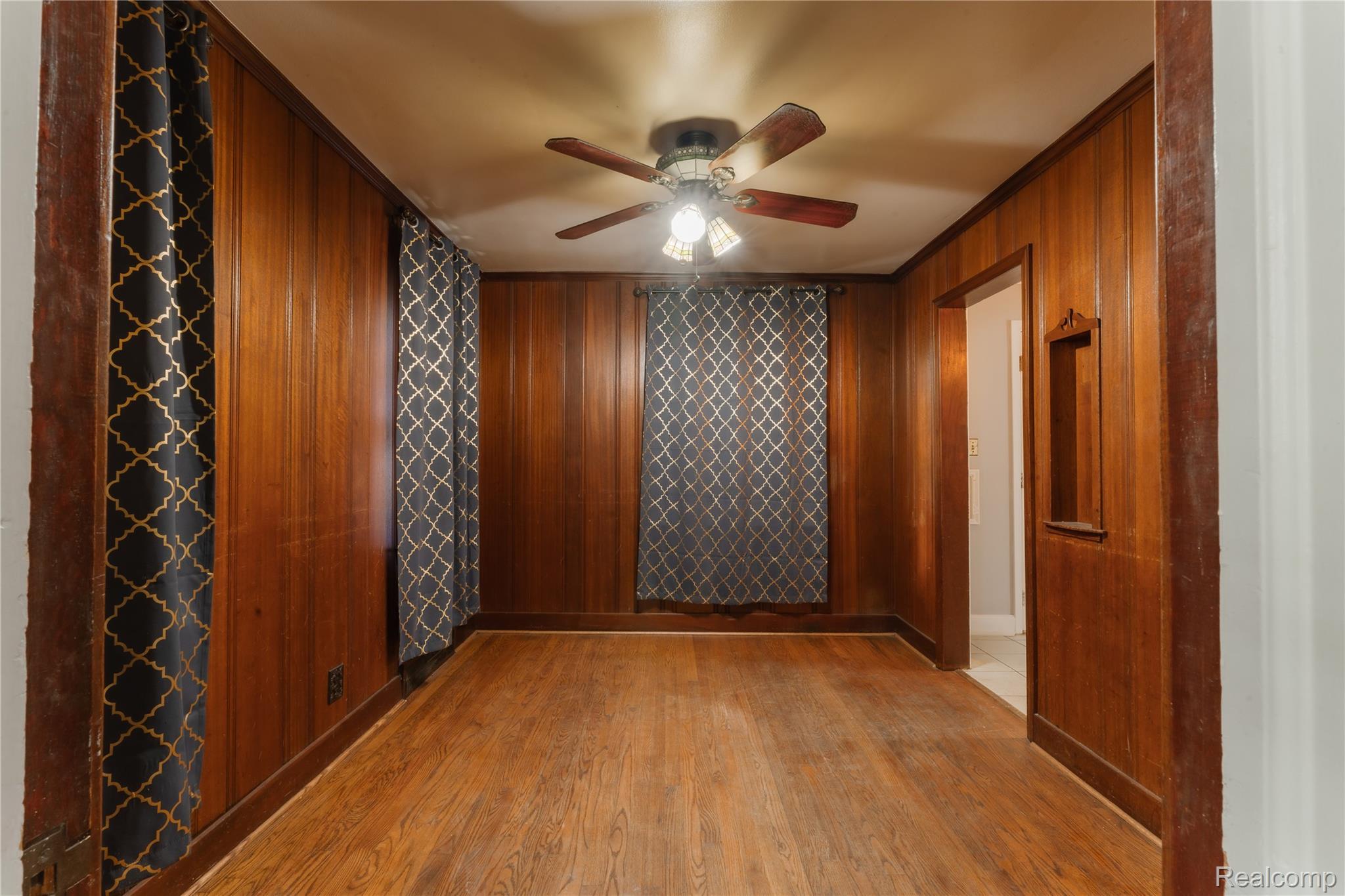 20644 Elkhart Street Property Photo 17