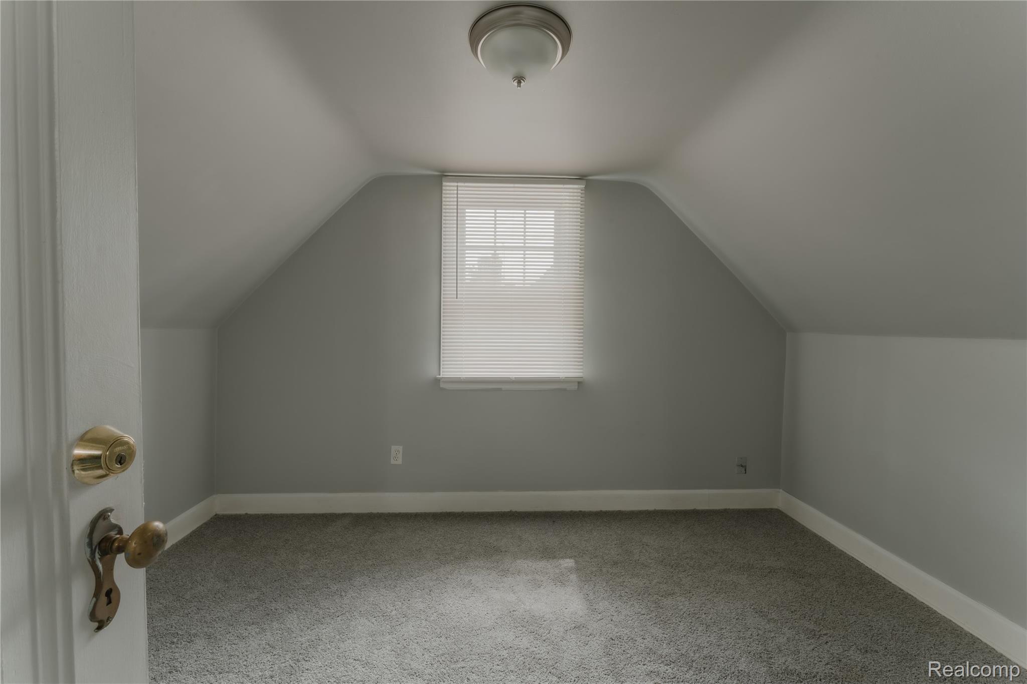 20644 Elkhart Street Property Photo 27