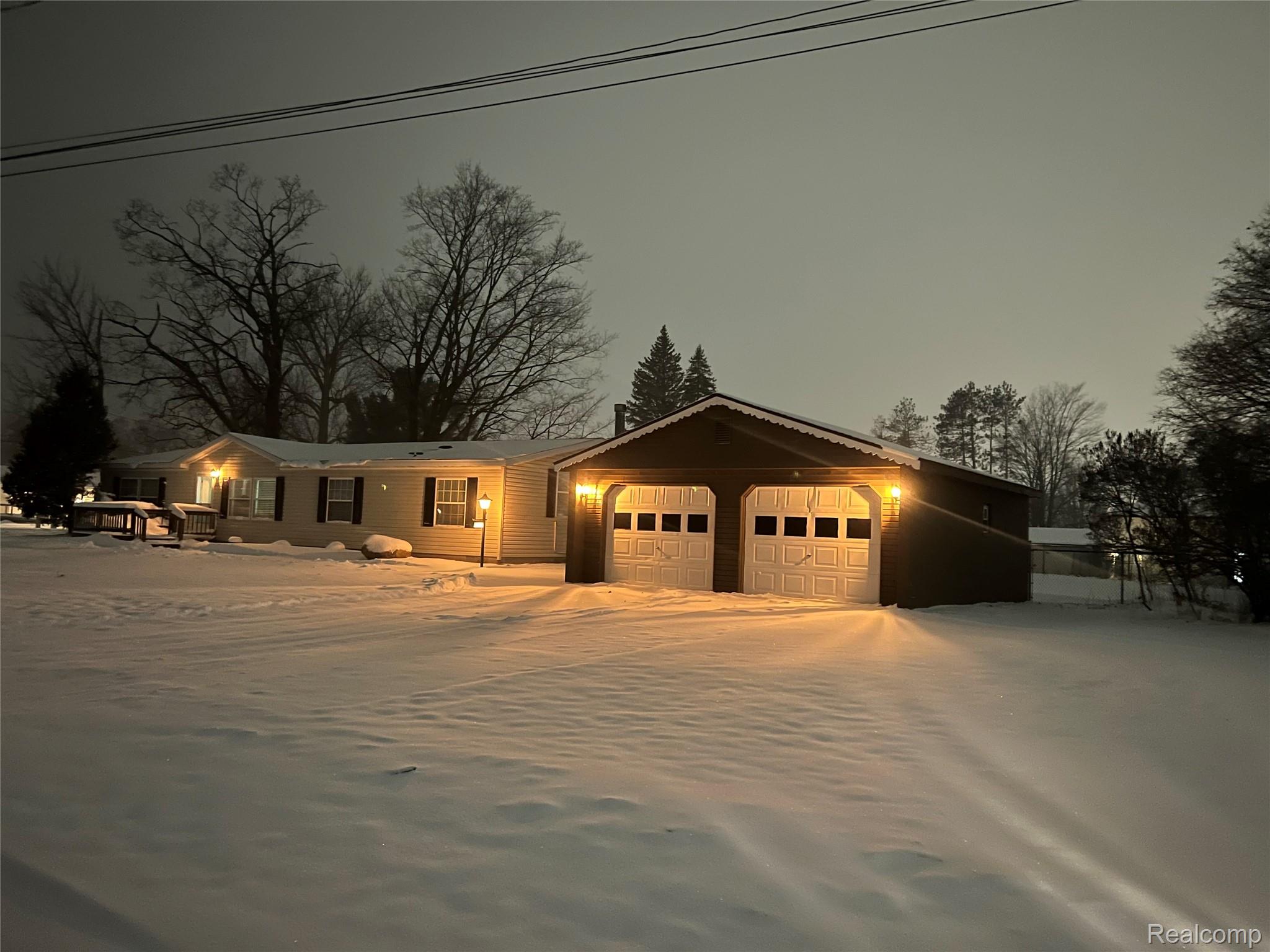 222 Chestnut Street Property Photo 1