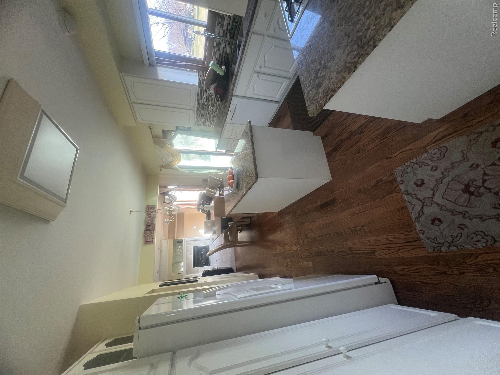 21589 Hunter Circle Property Photo 21