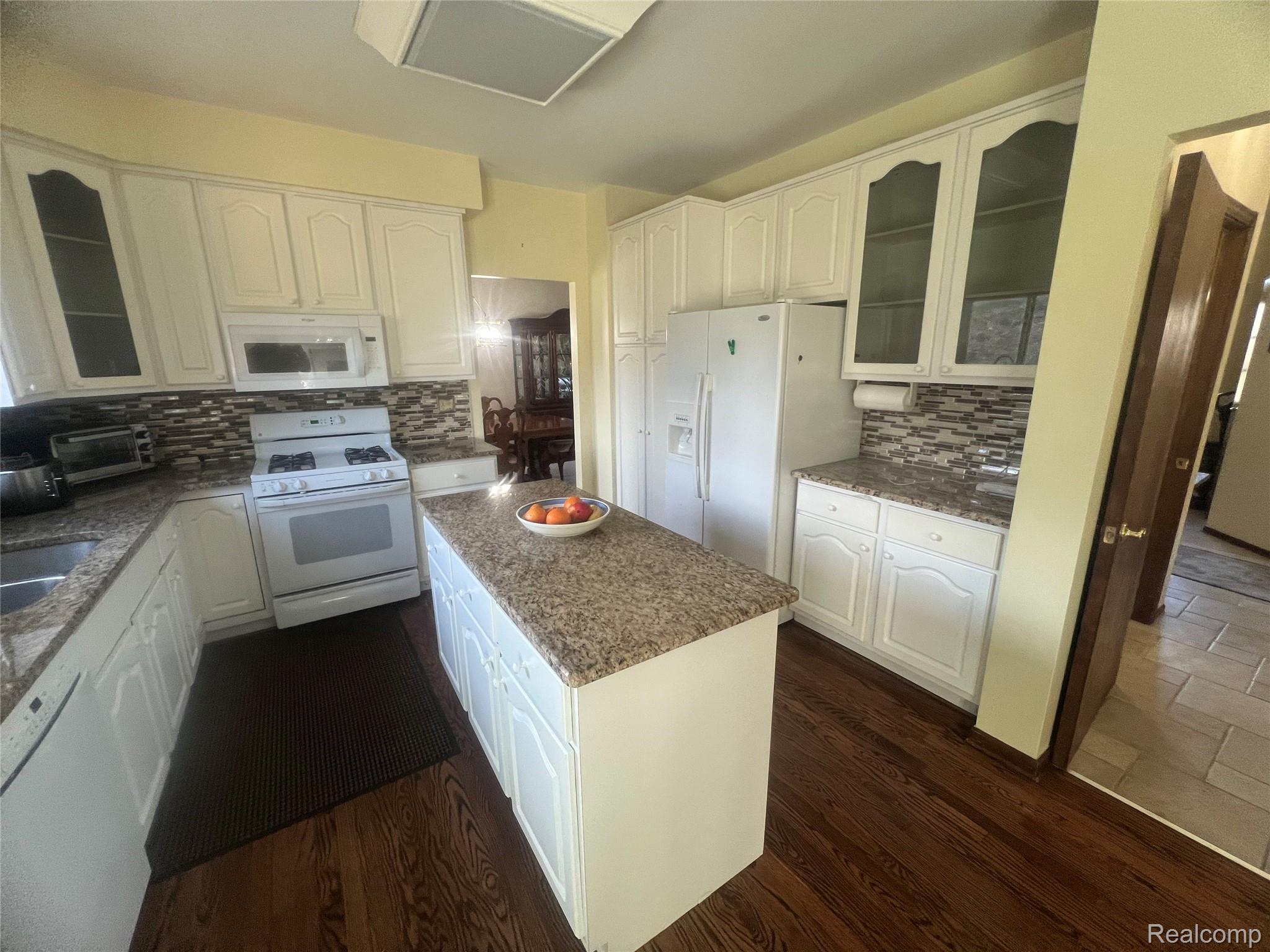 21589 Hunter Circle Property Photo 25