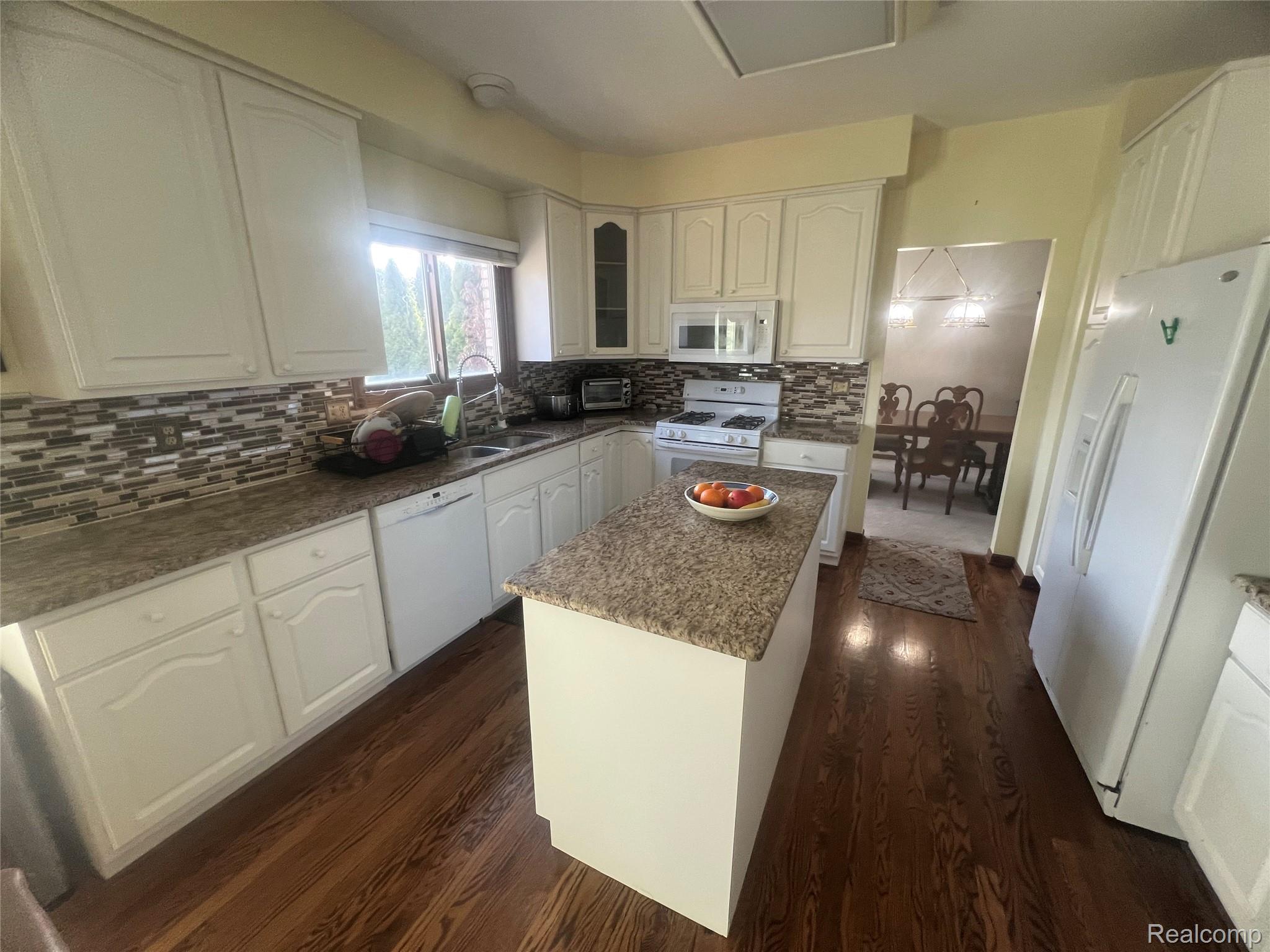 21589 Hunter Circle Property Photo 26
