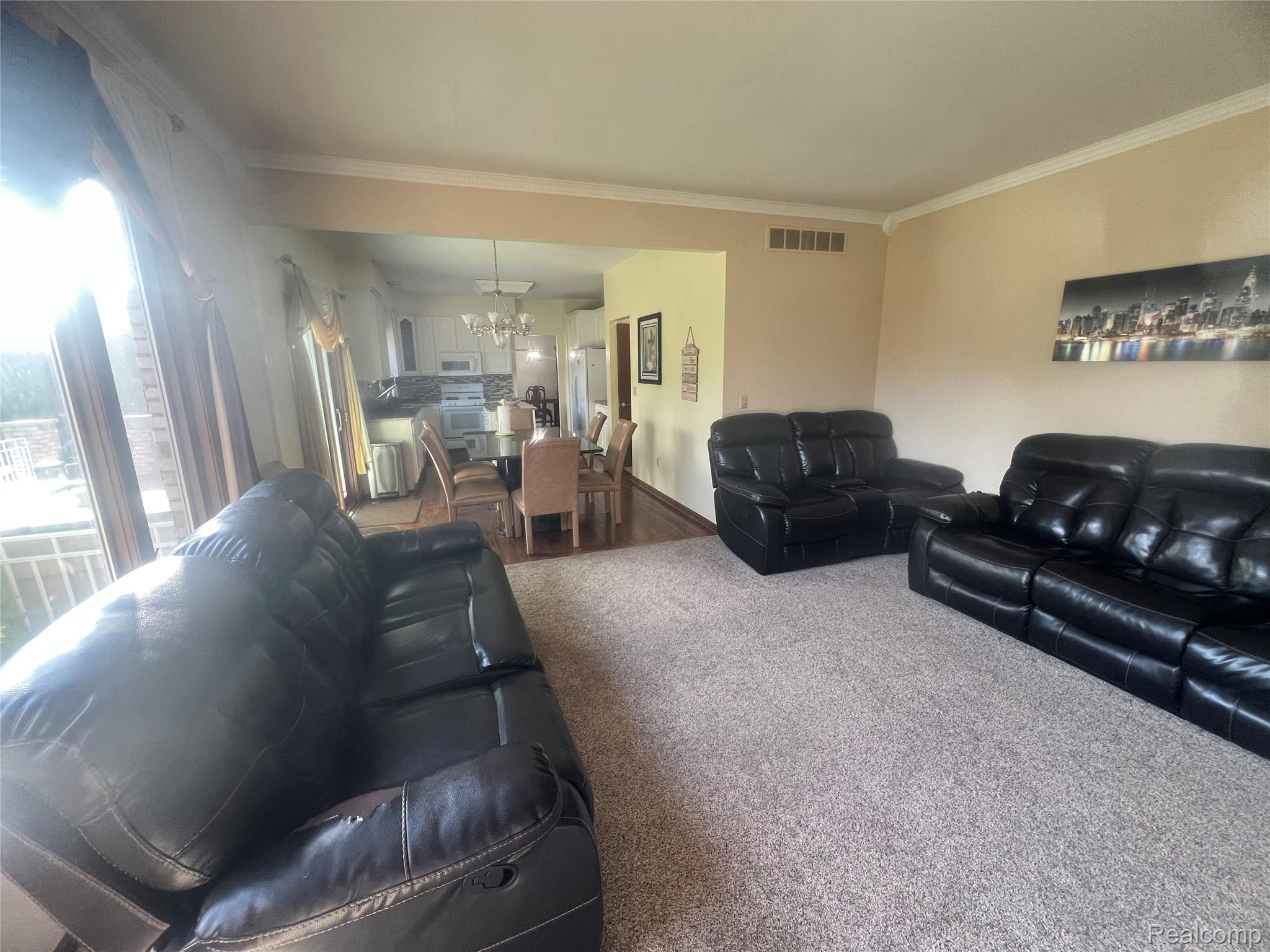 21589 Hunter Circle Property Photo 35
