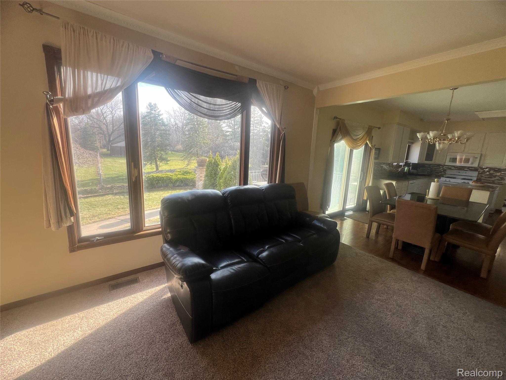 21589 Hunter Circle Property Photo 37