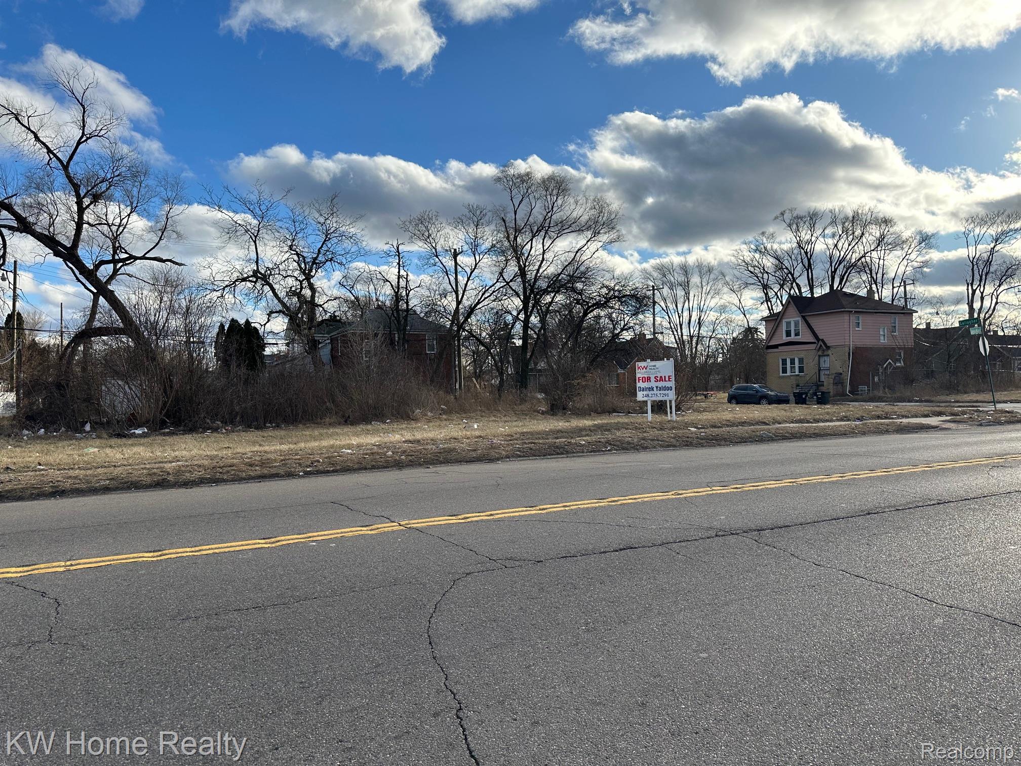 3302 E 7 Mile Road Property Photo 6