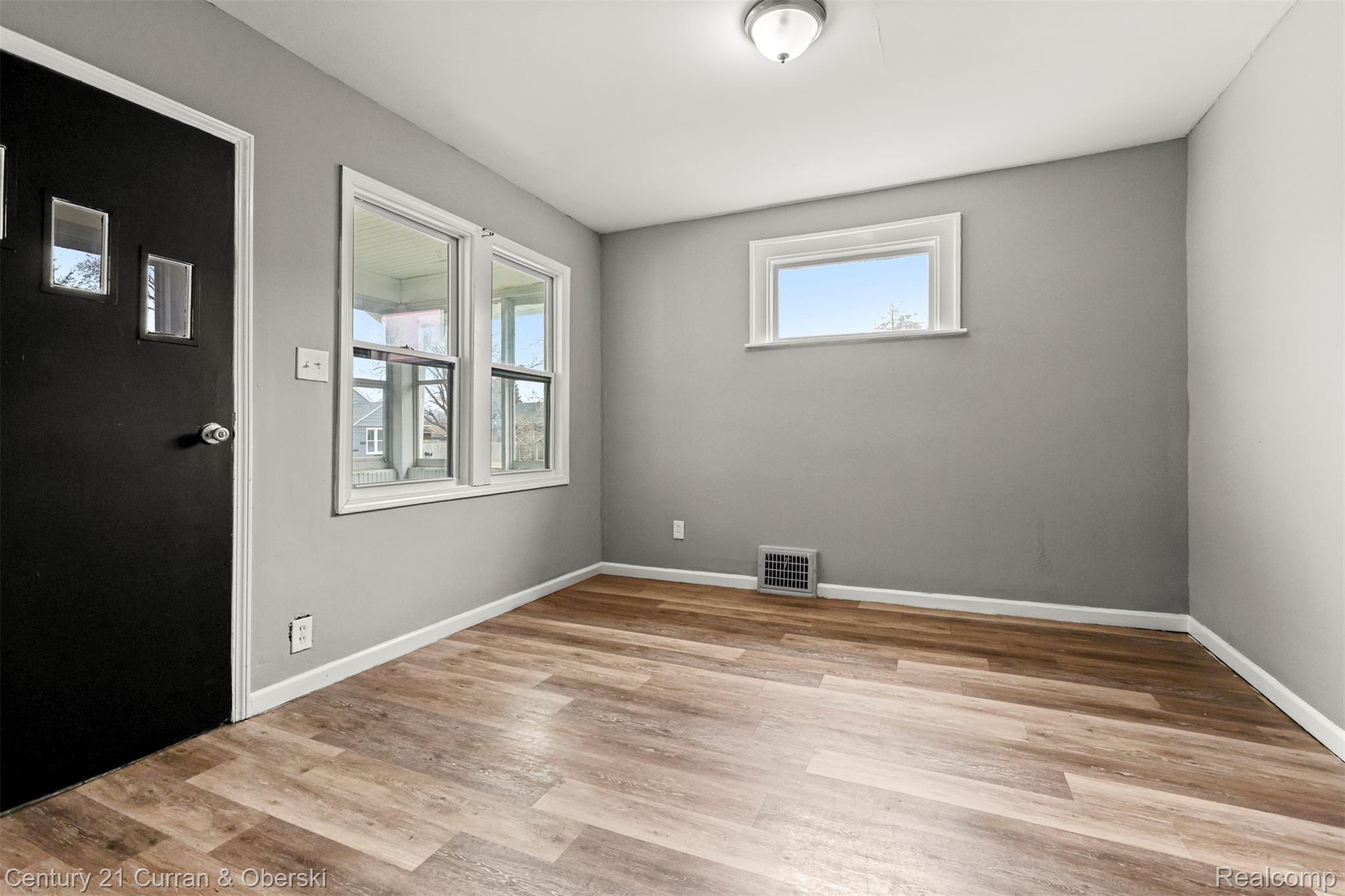 6837 Braun Property Photo 5
