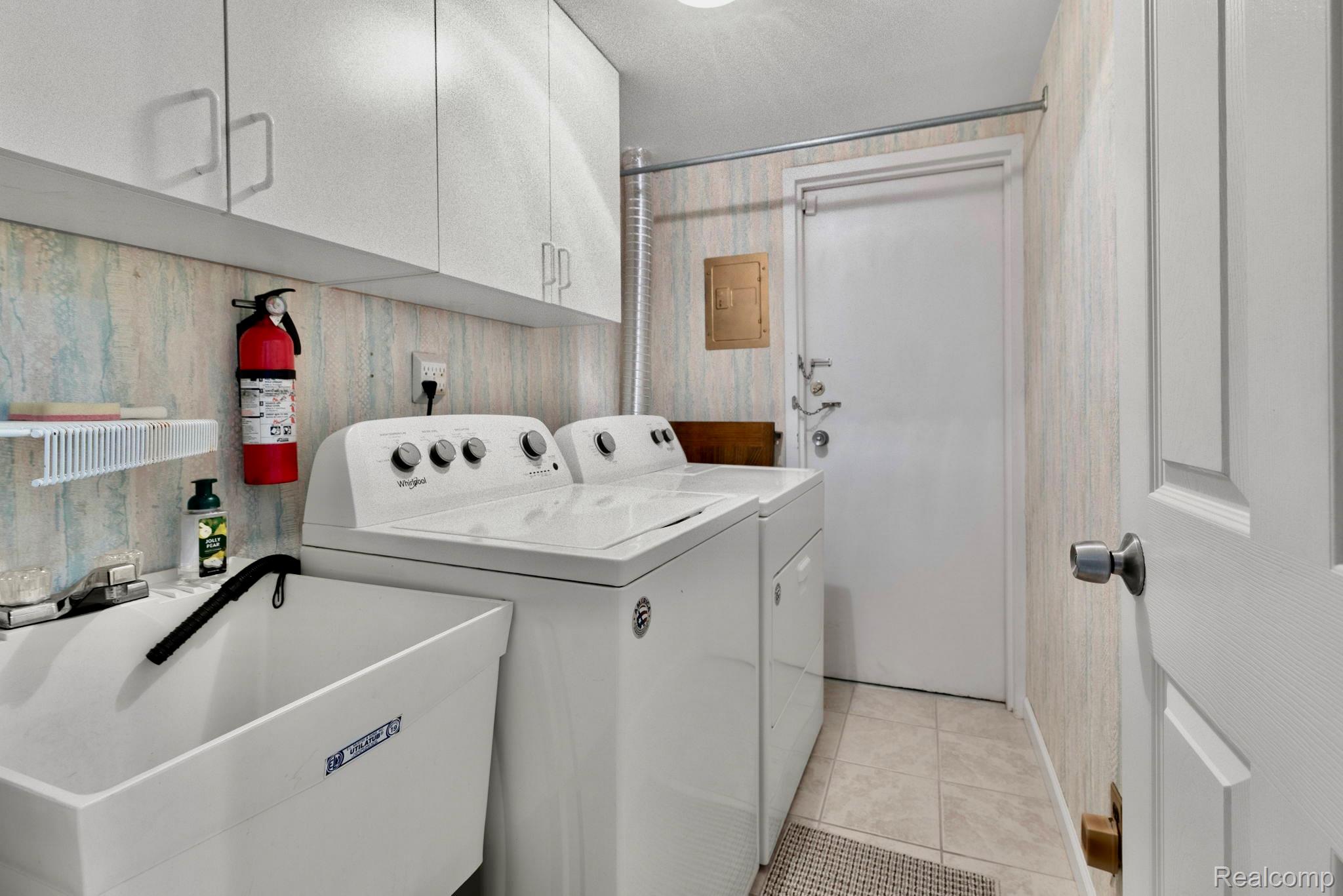 29876 City Center Drive 4 Property Photo 7