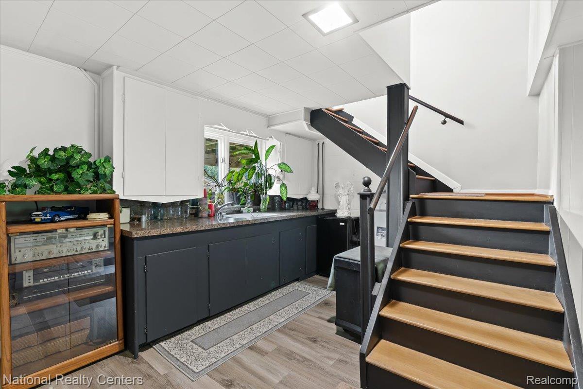 1785 Middle Road Property Photo 20