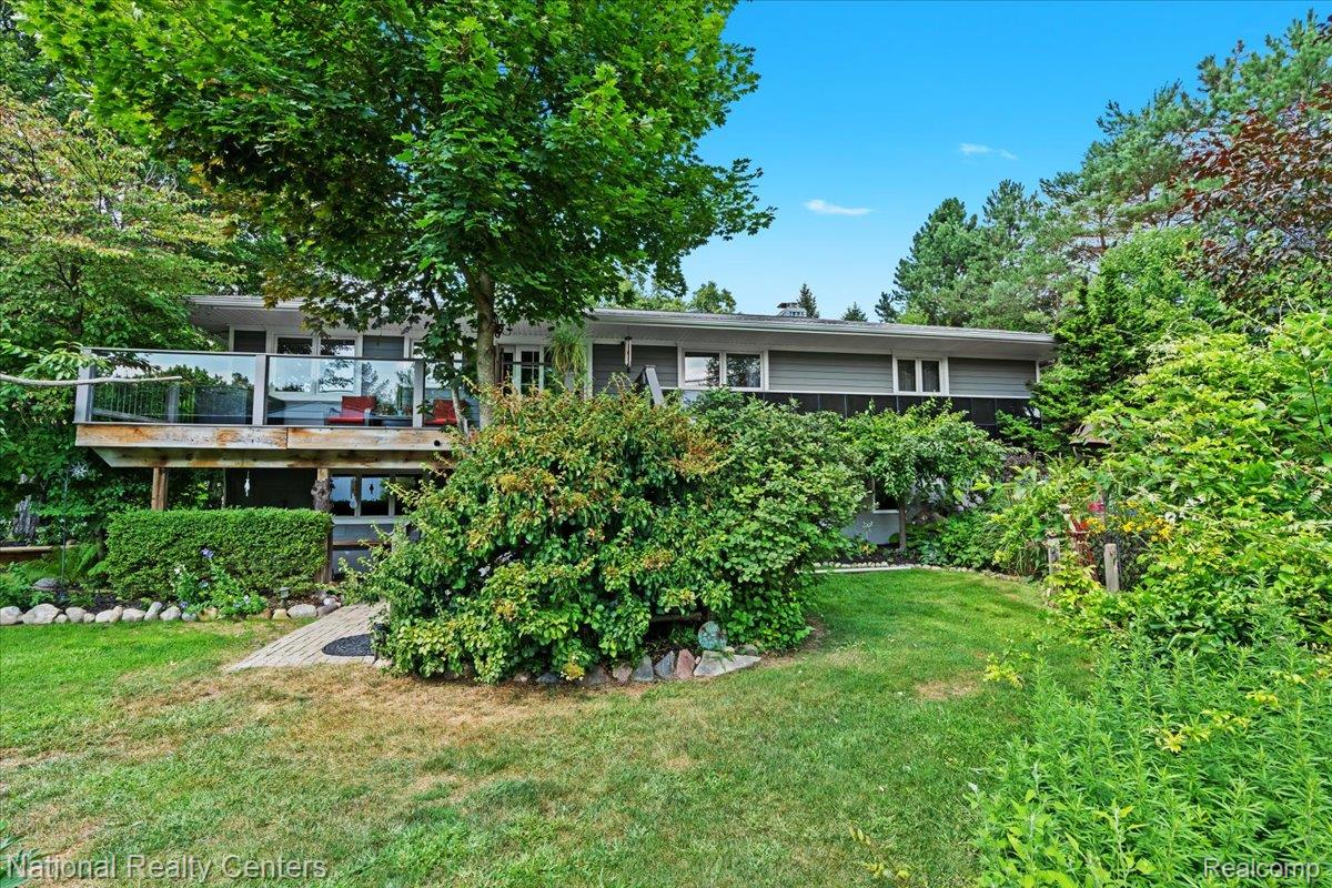 1785 Middle Road Property Photo 30