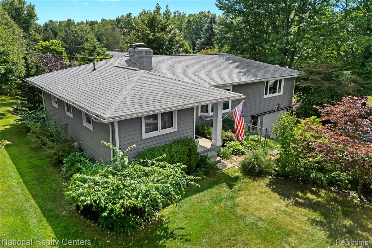 1785 Middle Road Property Photo 48