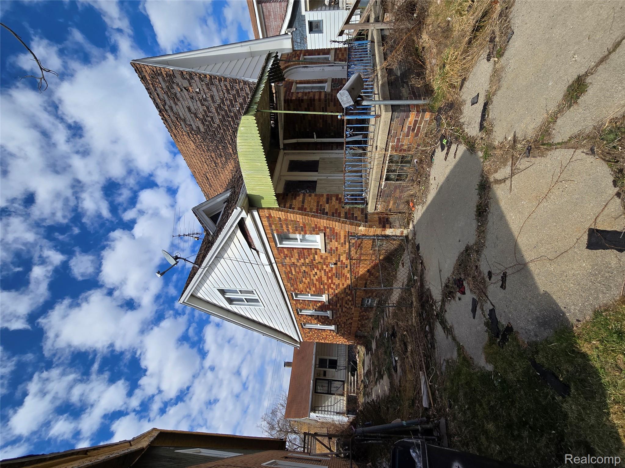 17325 Barlow Street Property Photo 3