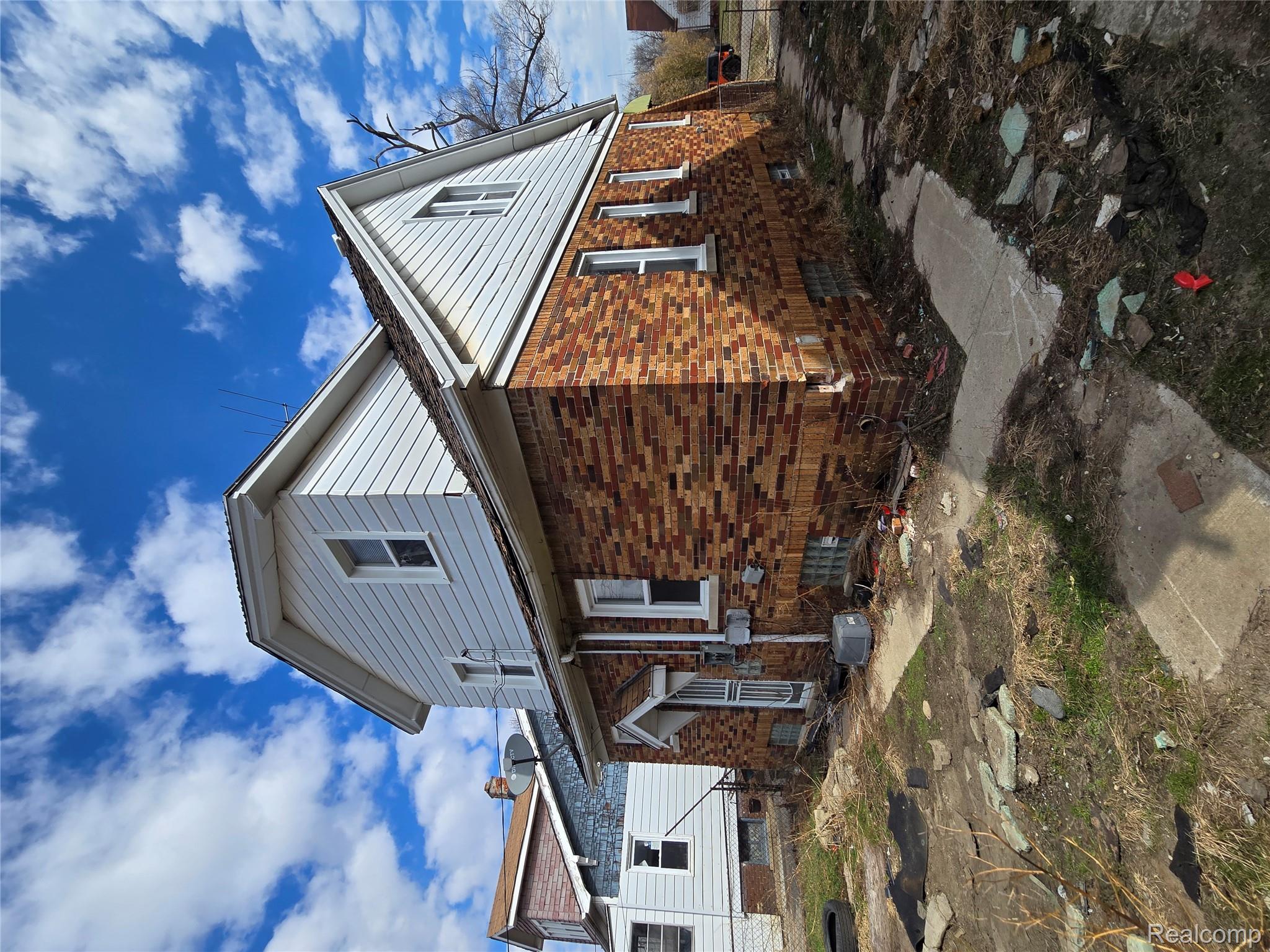 17325 Barlow Street Property Photo 5