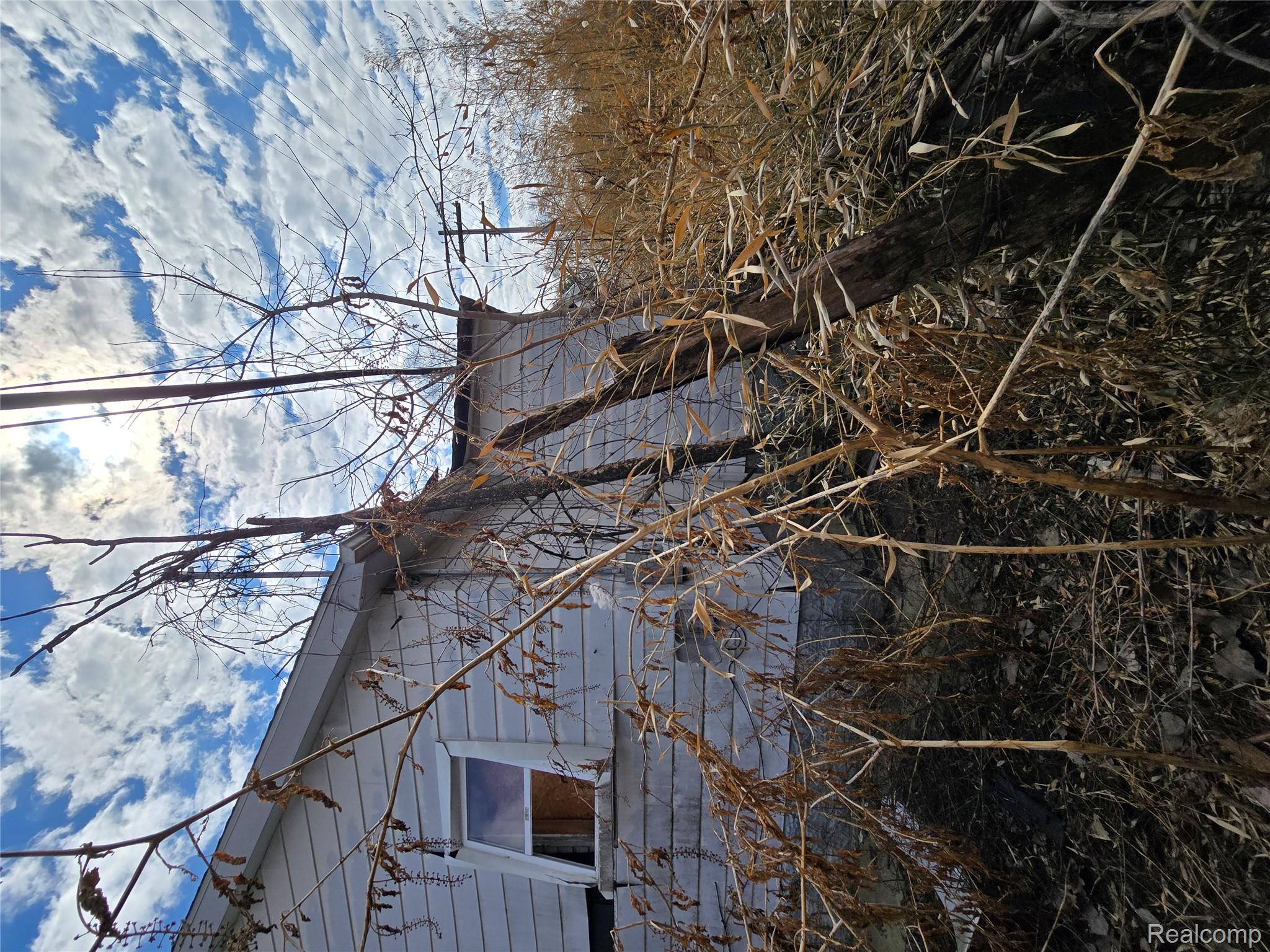 17325 Barlow Street Property Photo 8