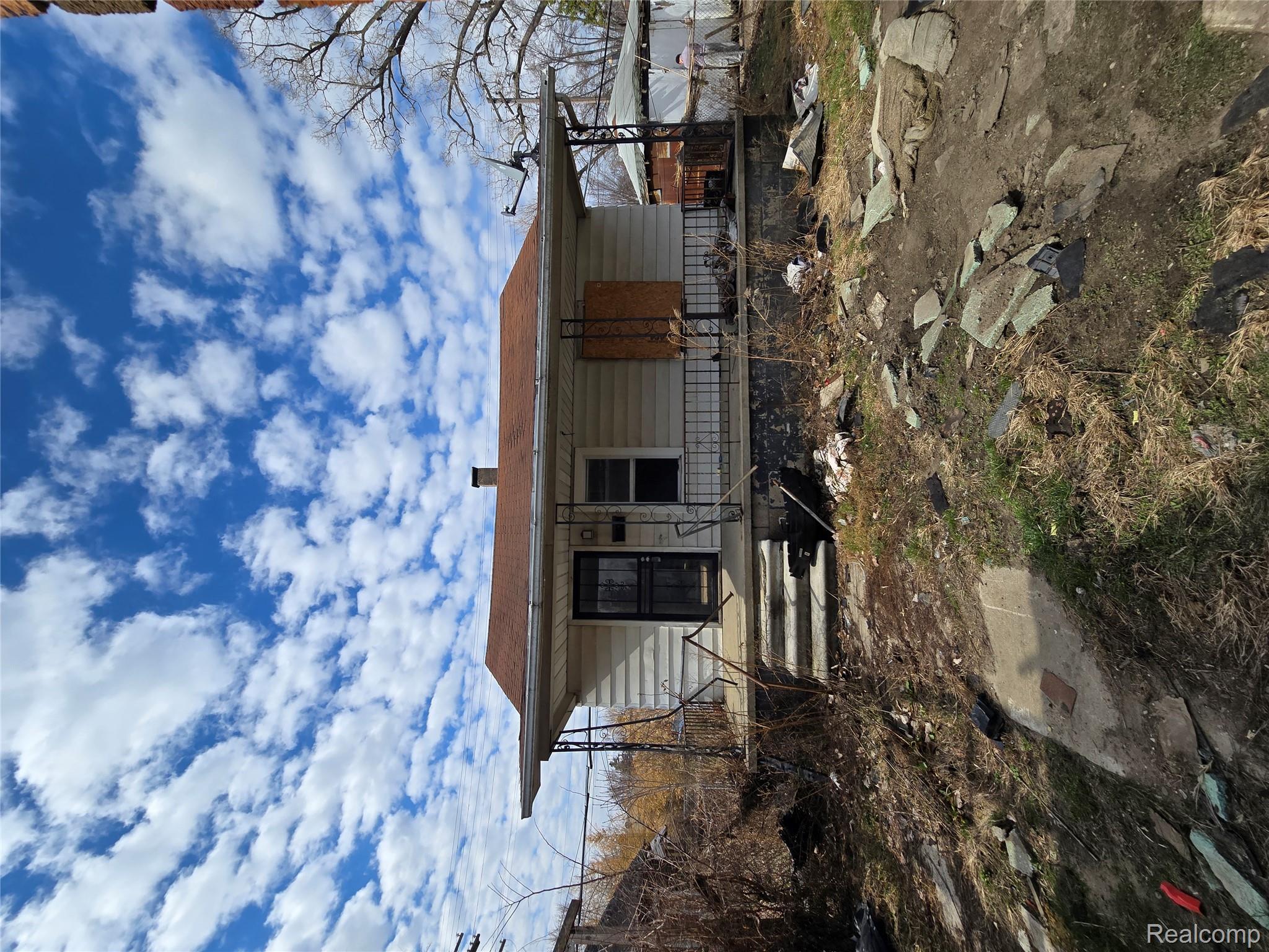 17325 Barlow Street Property Photo 9