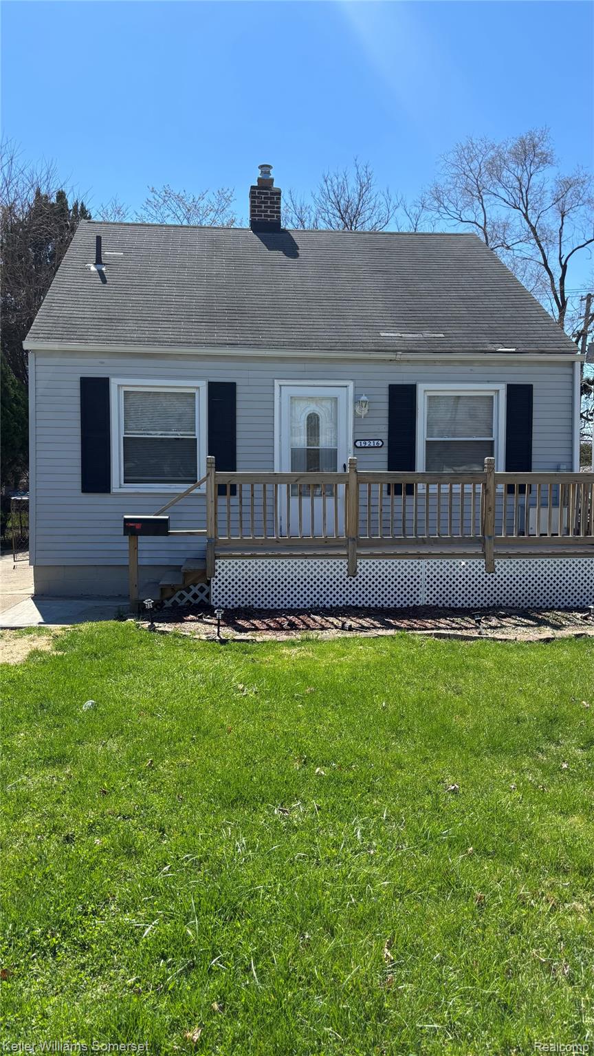 19216 Woodside Street Property Photo 1