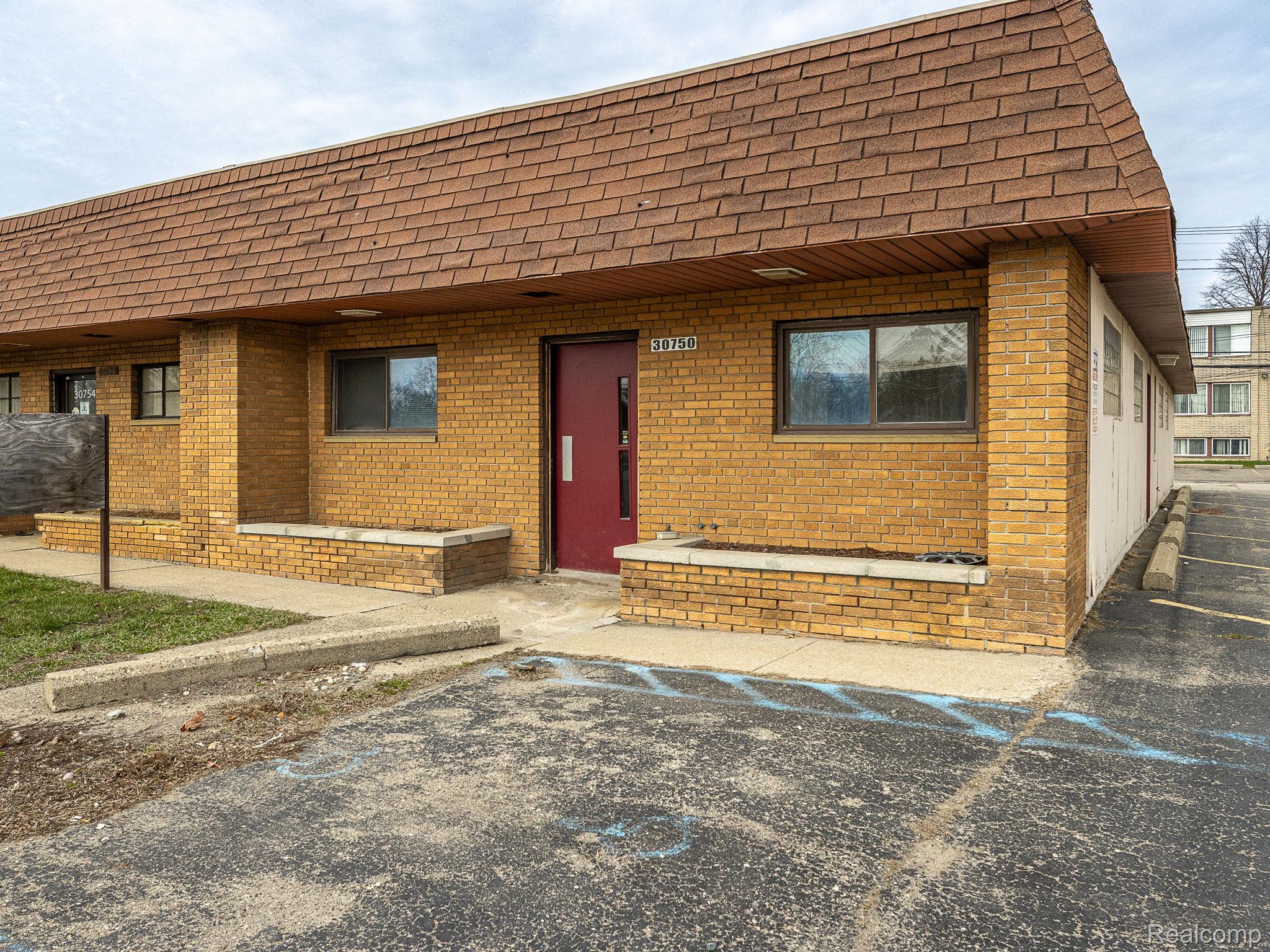 30750 Ford Road Property Photo 1