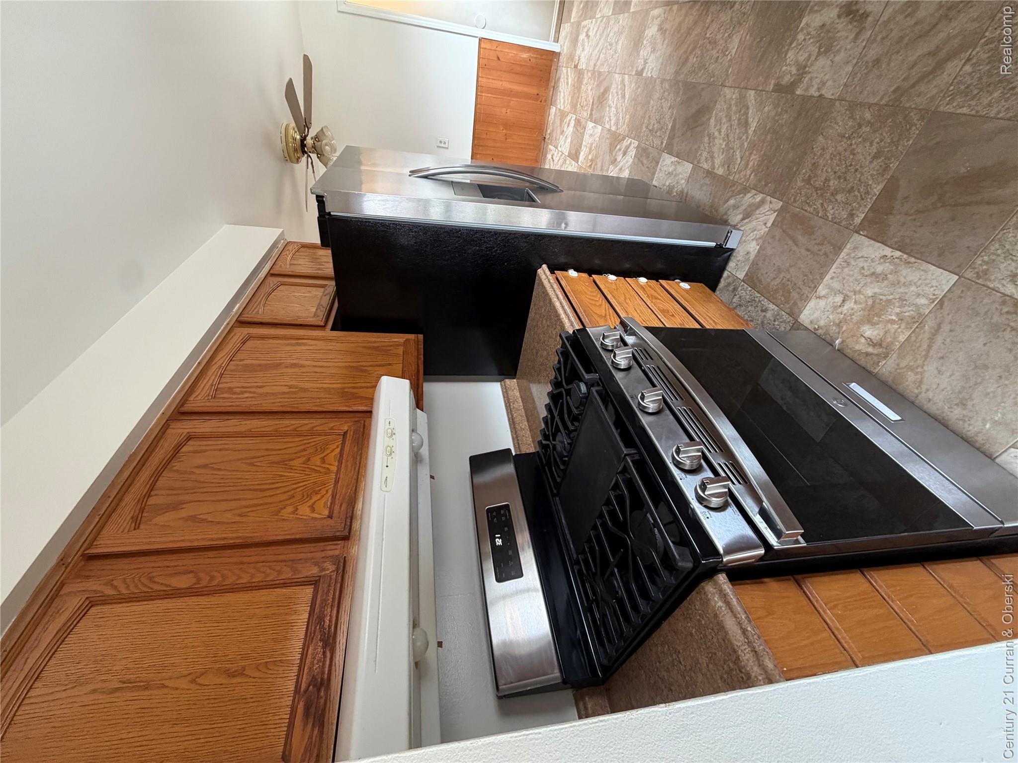 5972 N Gulley Road Property Photo 6