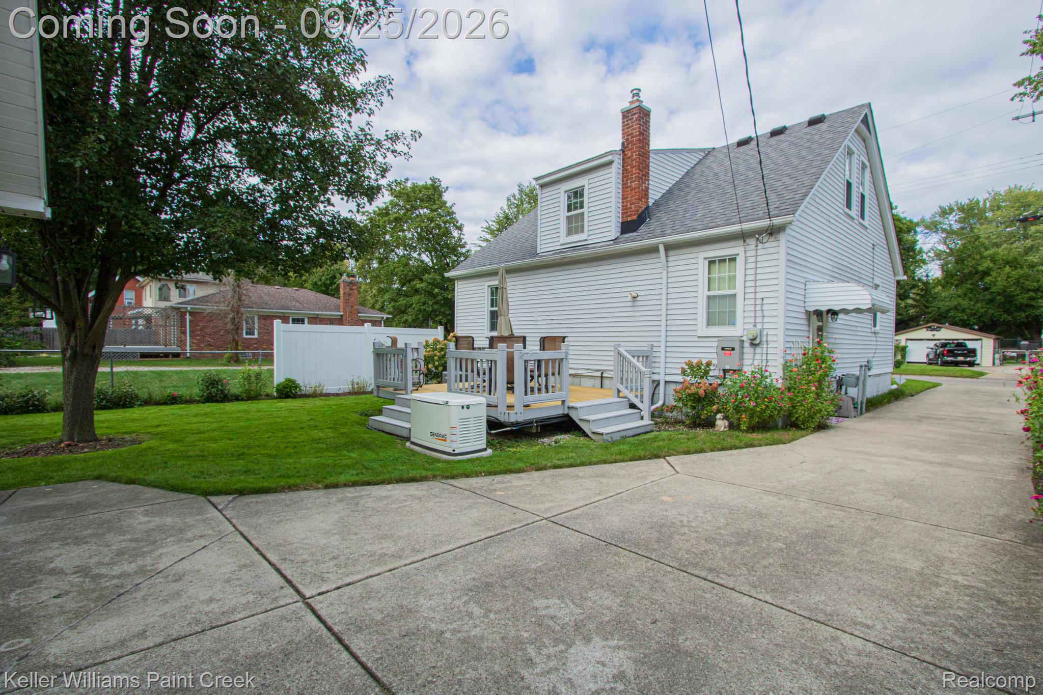 218 Riverside Drive Property Photo 4