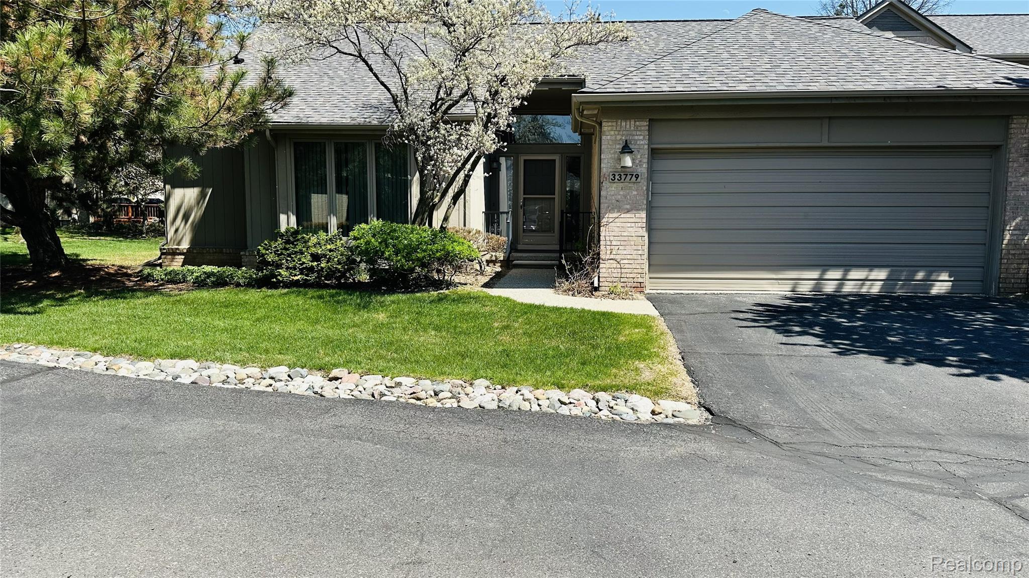 33779 Vista Drive Property Photo 1