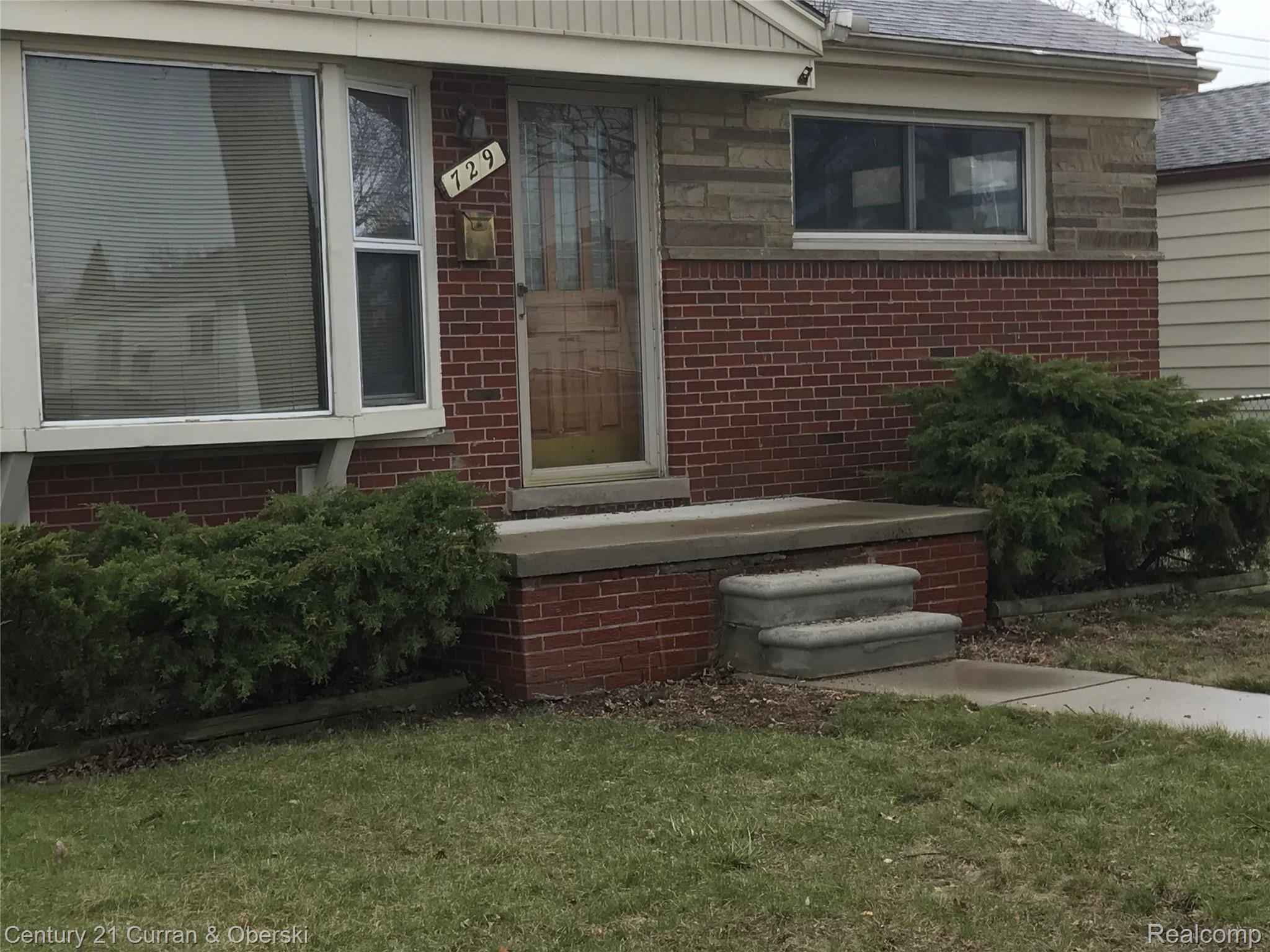 729 Cleophus Parkway Property Photo 4