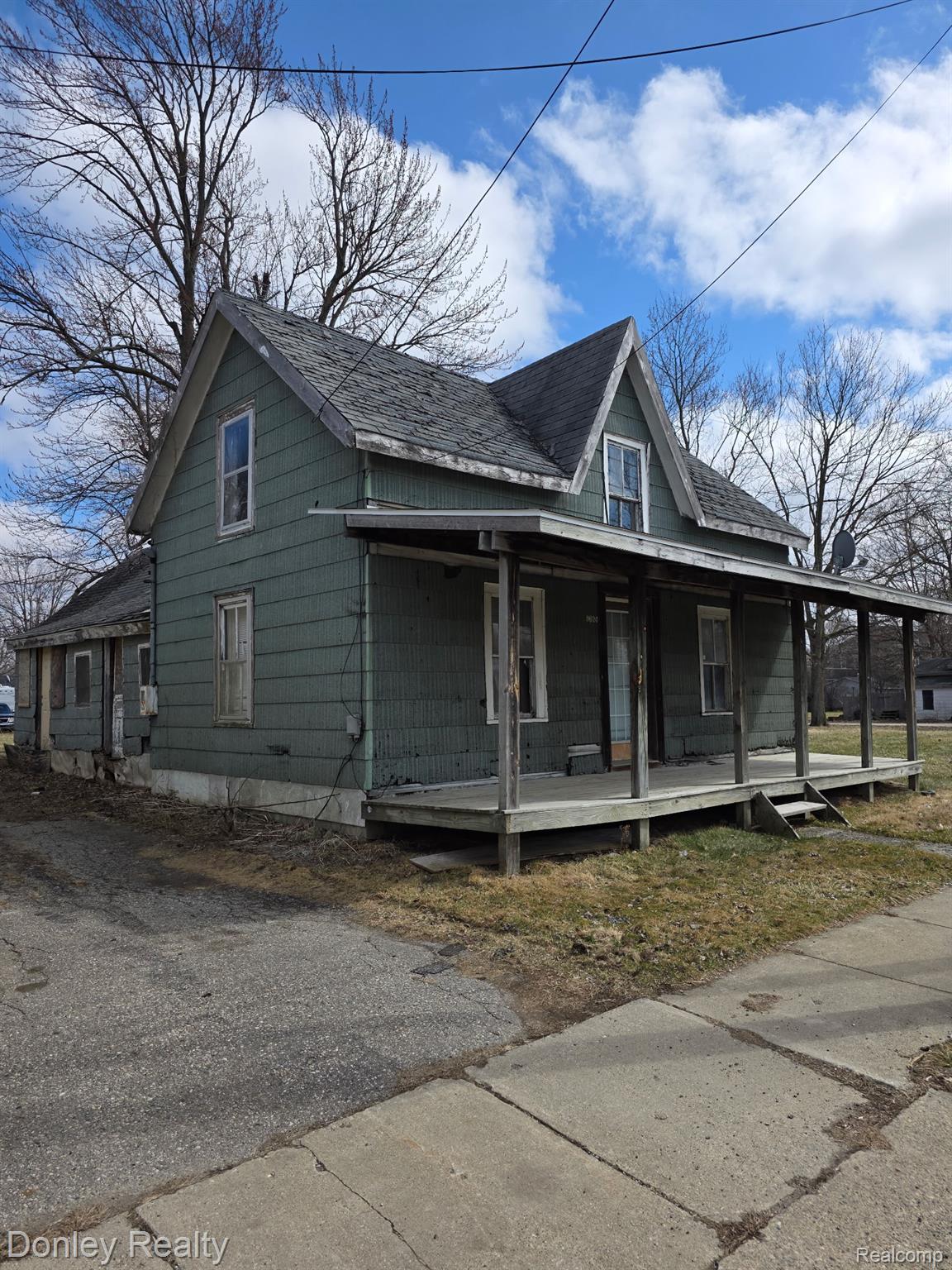9620 Main Street Property Photo 2