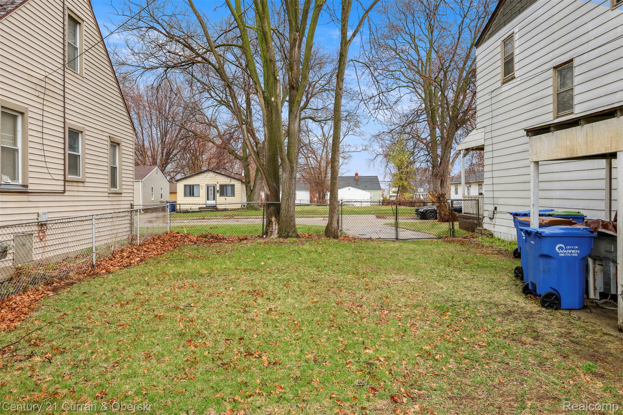 11352 Rivard Avenue Property Photo 3