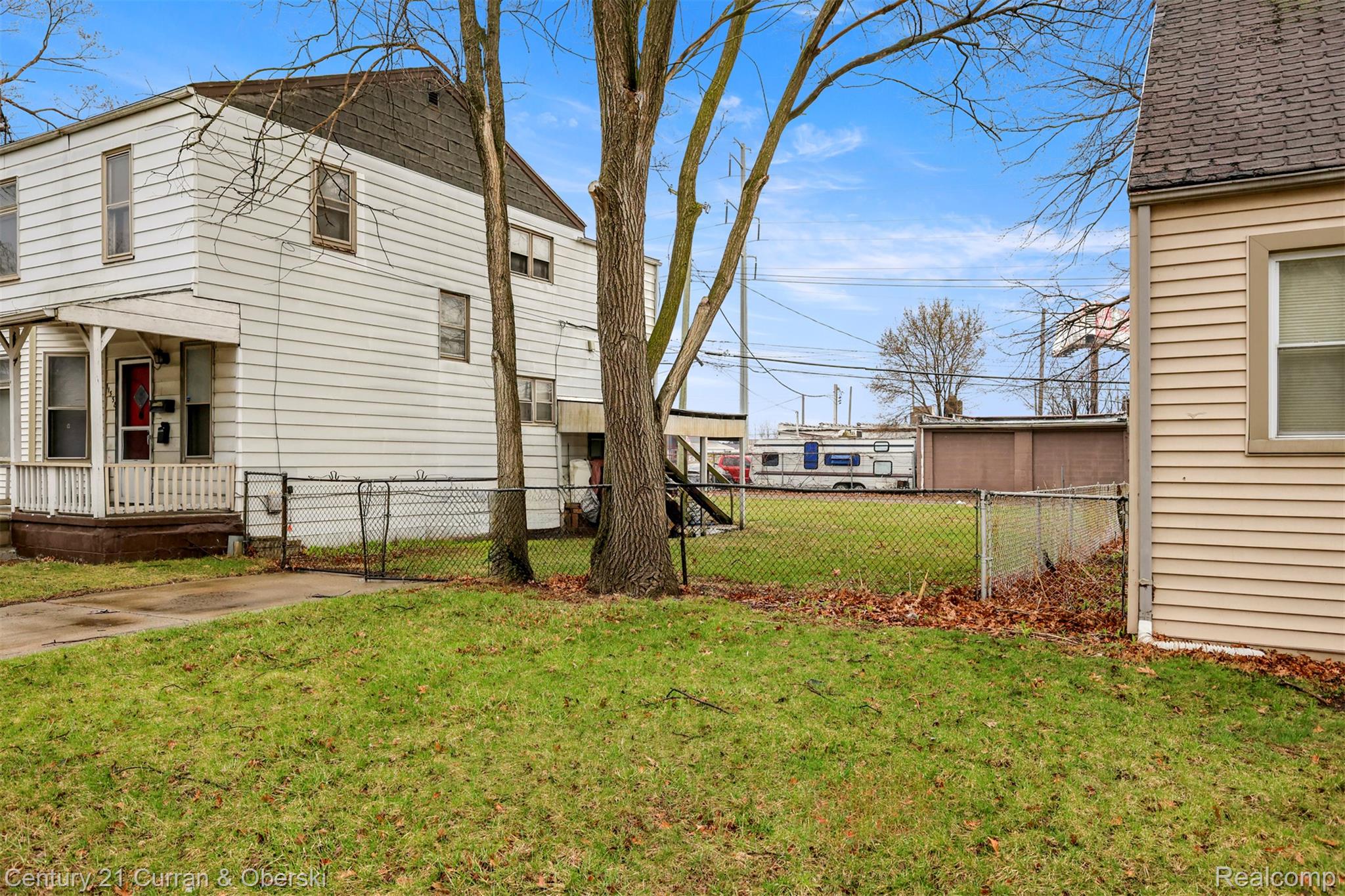 11352 Rivard Avenue Property Photo 7