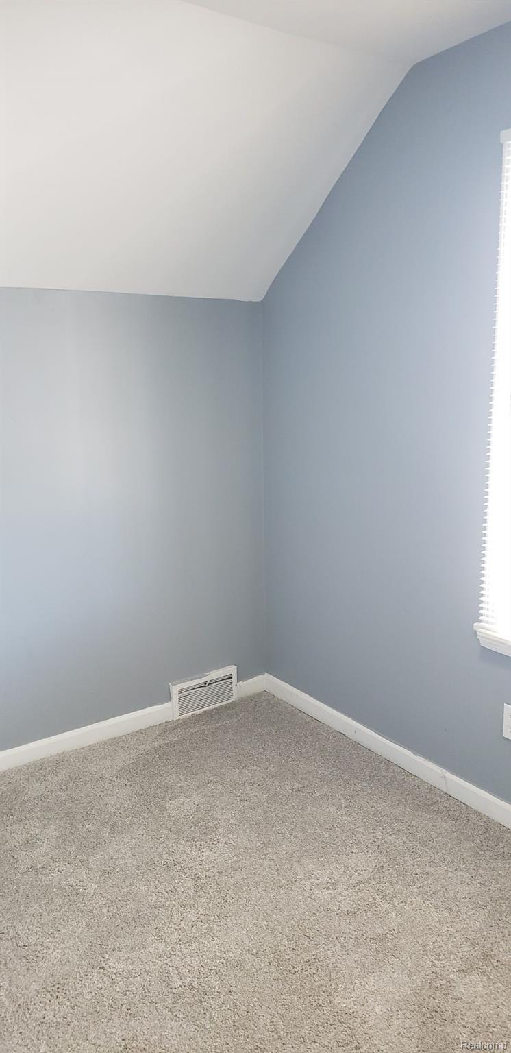 8710 W Davison Property Photo 8