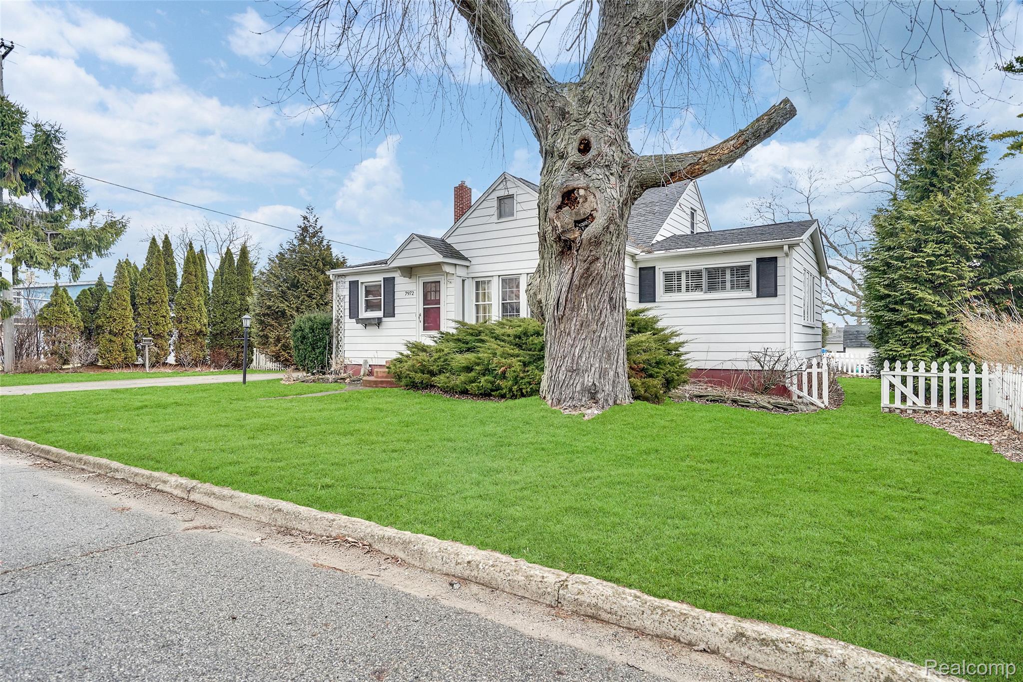 7972 3rd Street Property Photo 2
