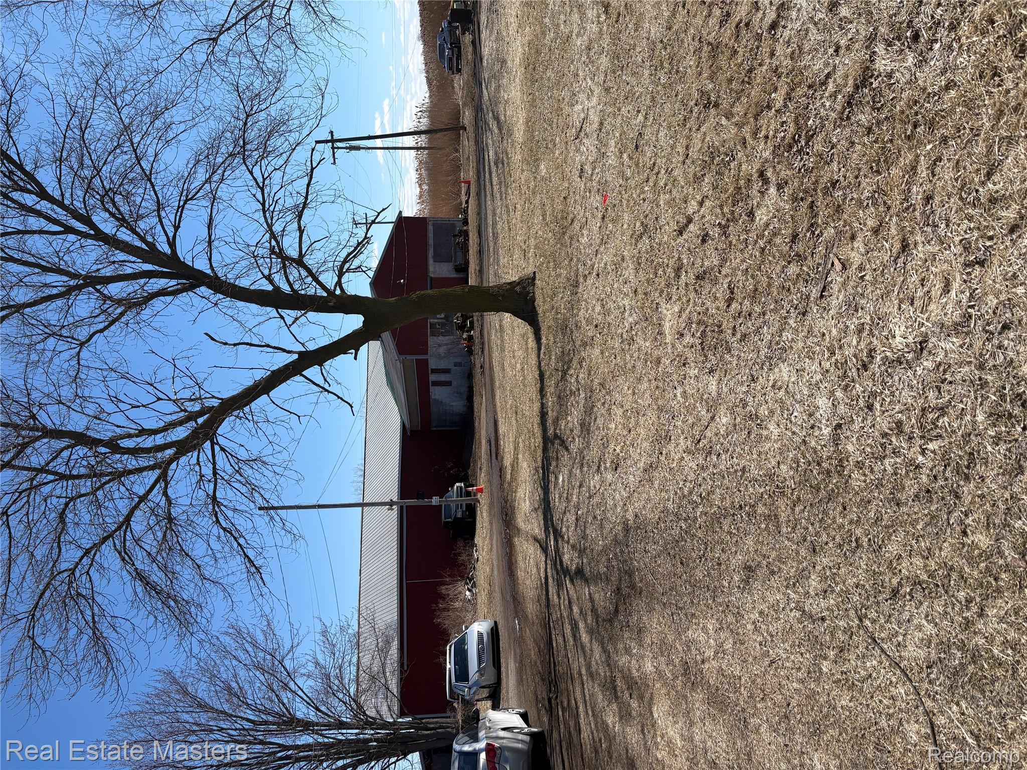 5230 State Road Property Photo 2