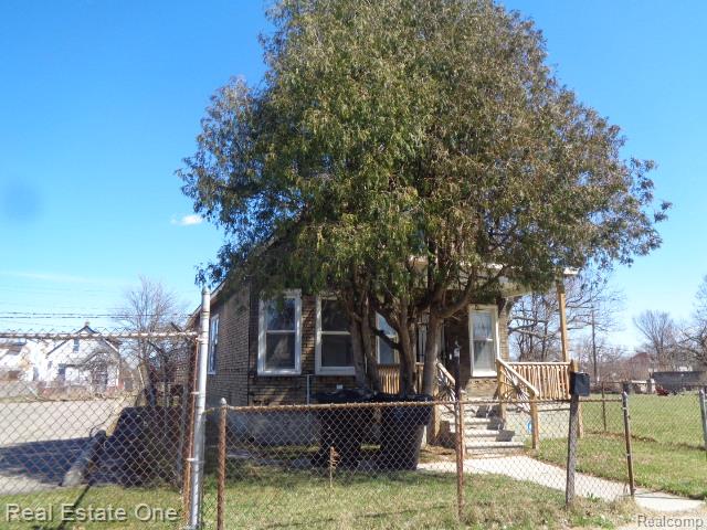 5468 Holcomb Street Property Photo 2