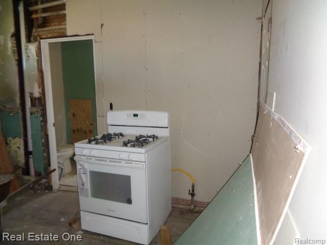 5468 Holcomb Street Property Photo 15