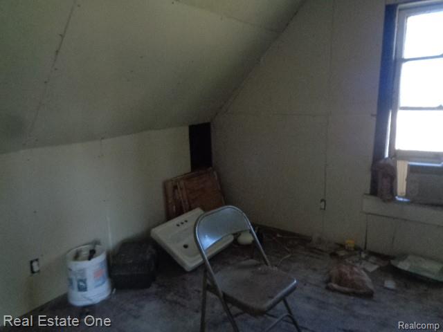 5468 Holcomb Street Property Photo 24