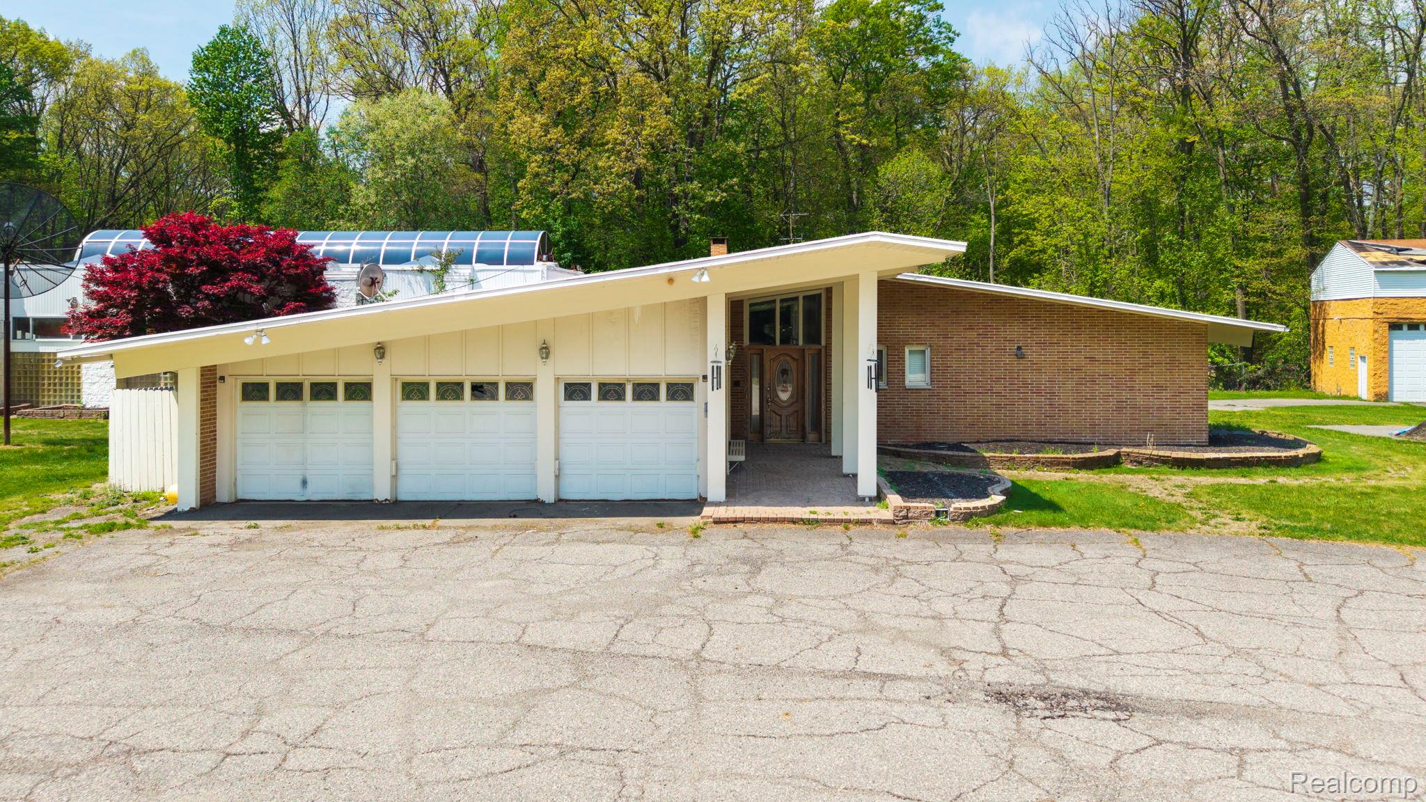 20551 Norwood Drive Property Photo 4