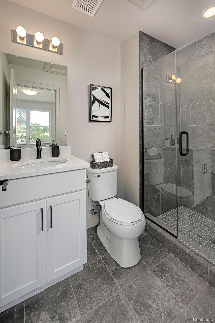 3692 Trumbull Street 35 Property Photo 14