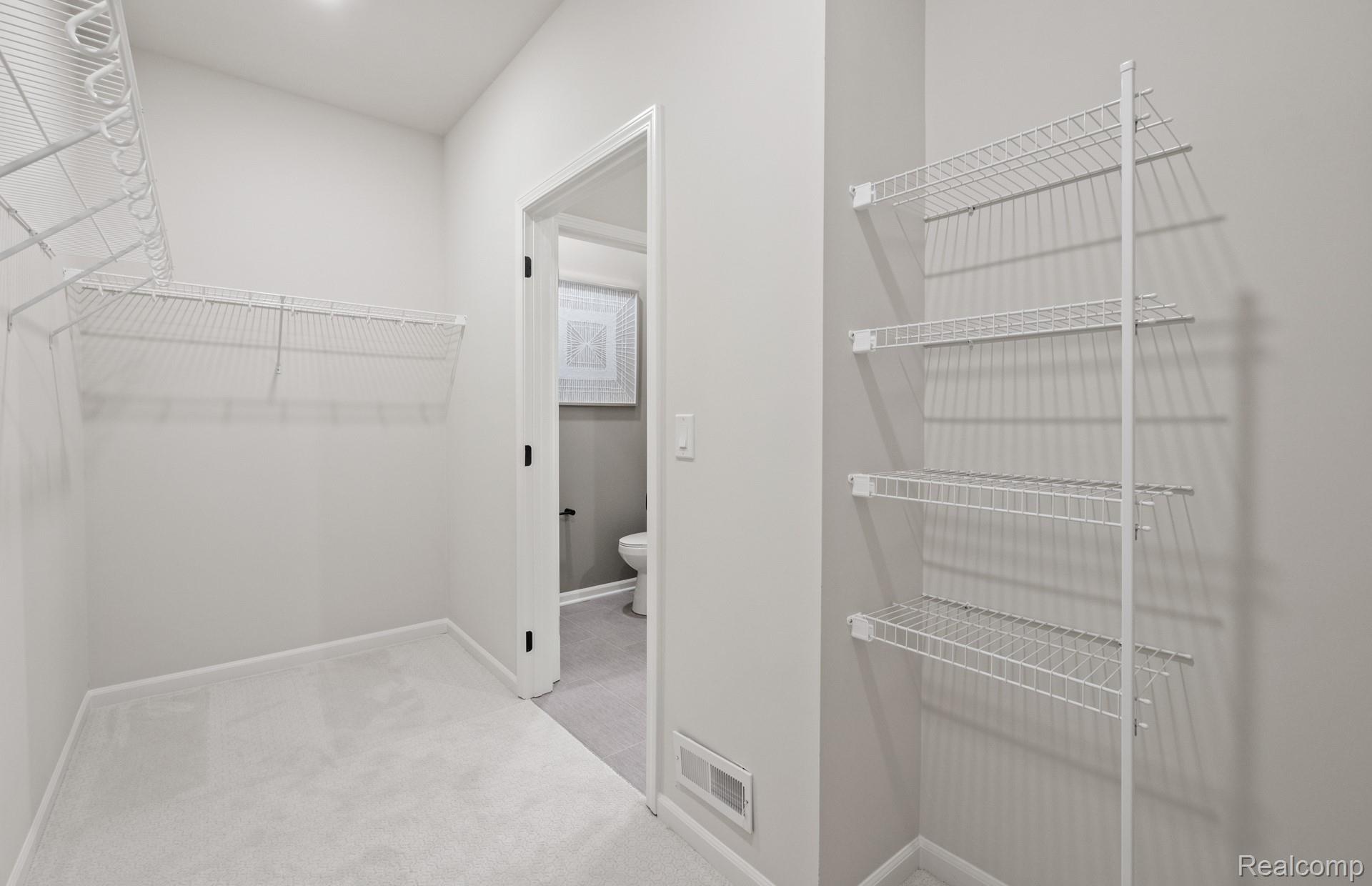 705 West Spaniel Drive Property Photo 25