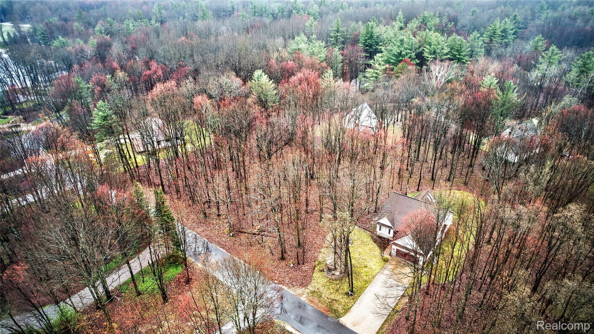 8908 Longview Drive Property Photo 2