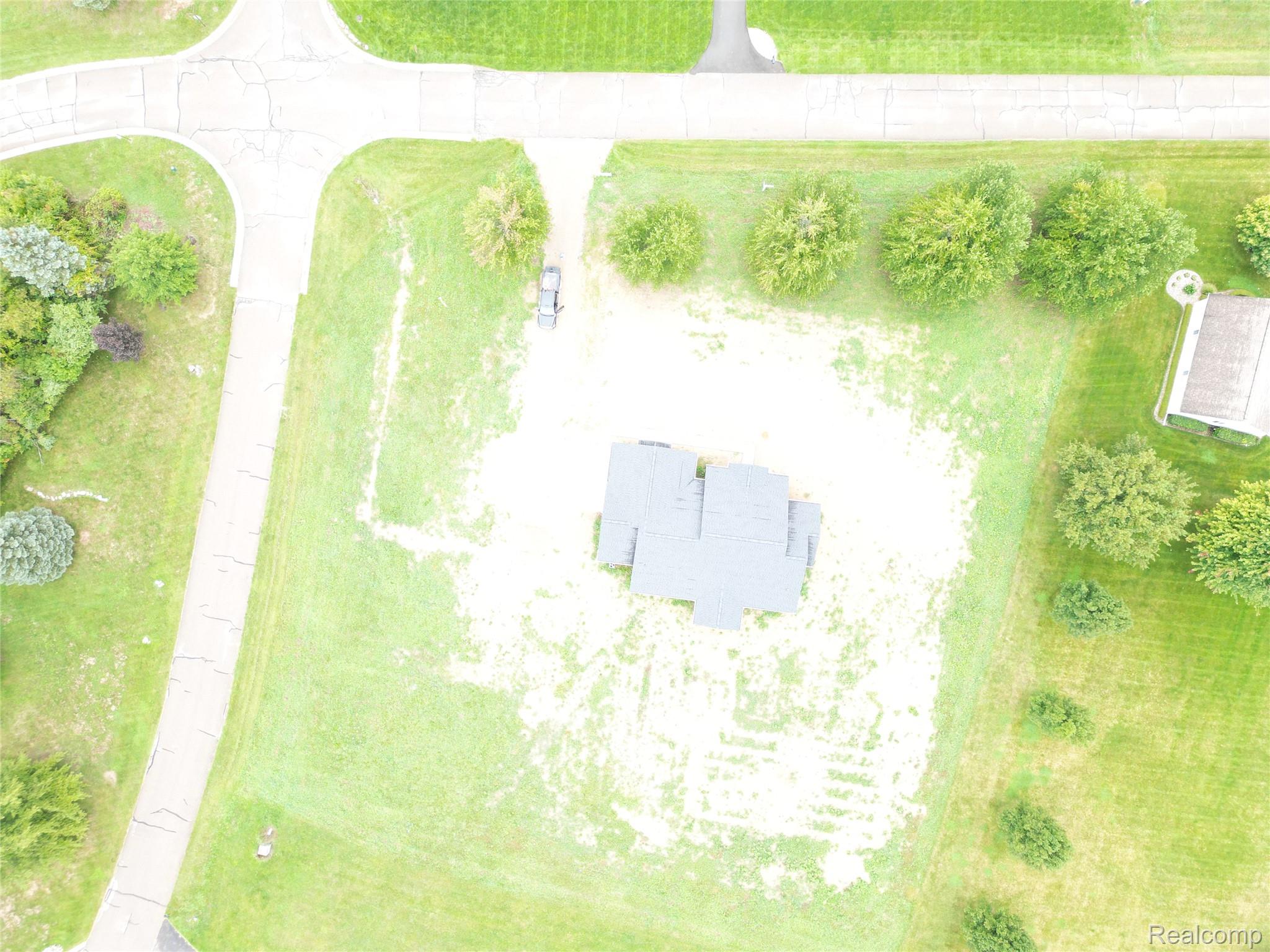 4104 Carriage Hill Drive Property Photo 4