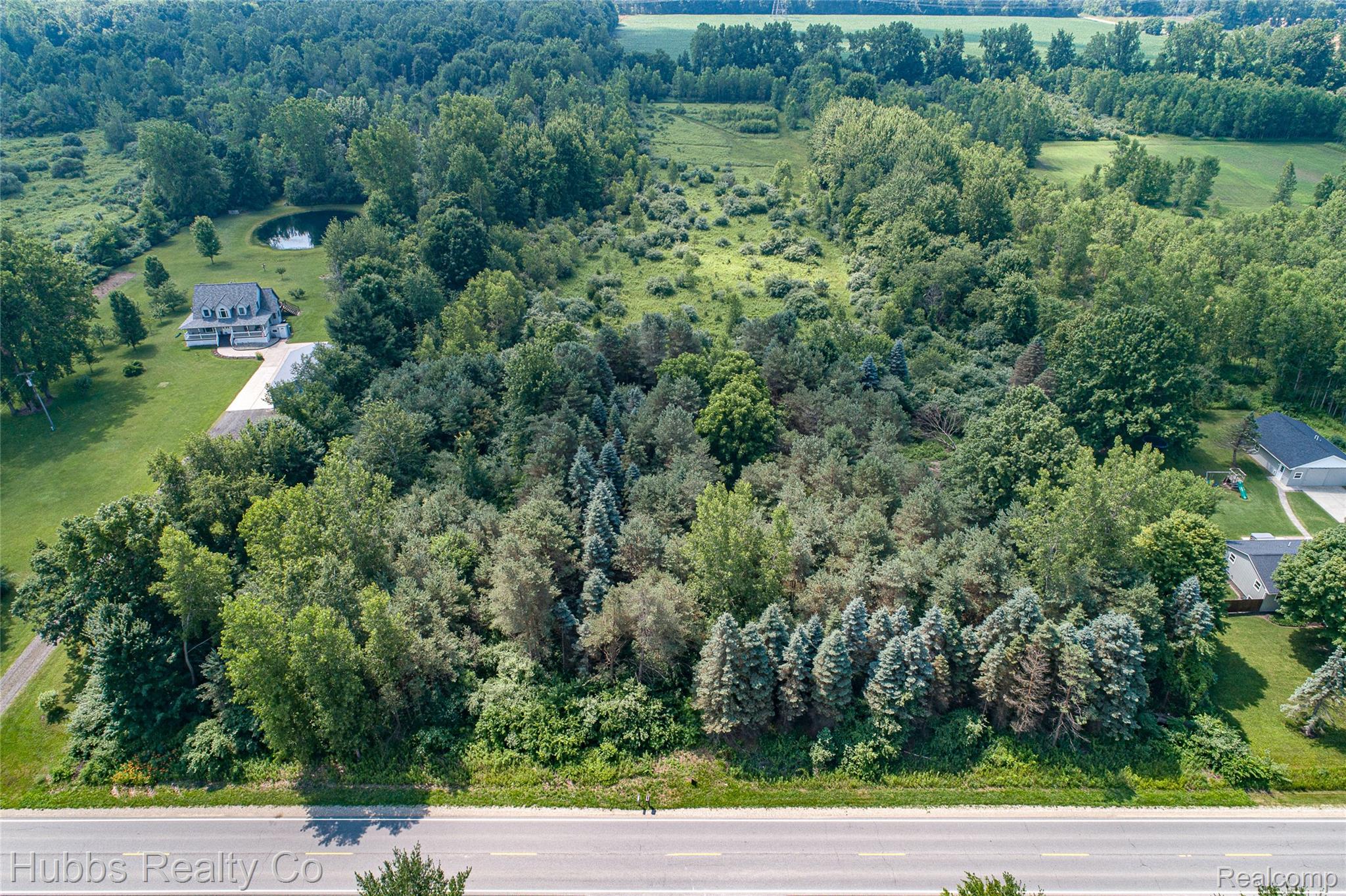 9361 Birch Run Rd Property Photo 2