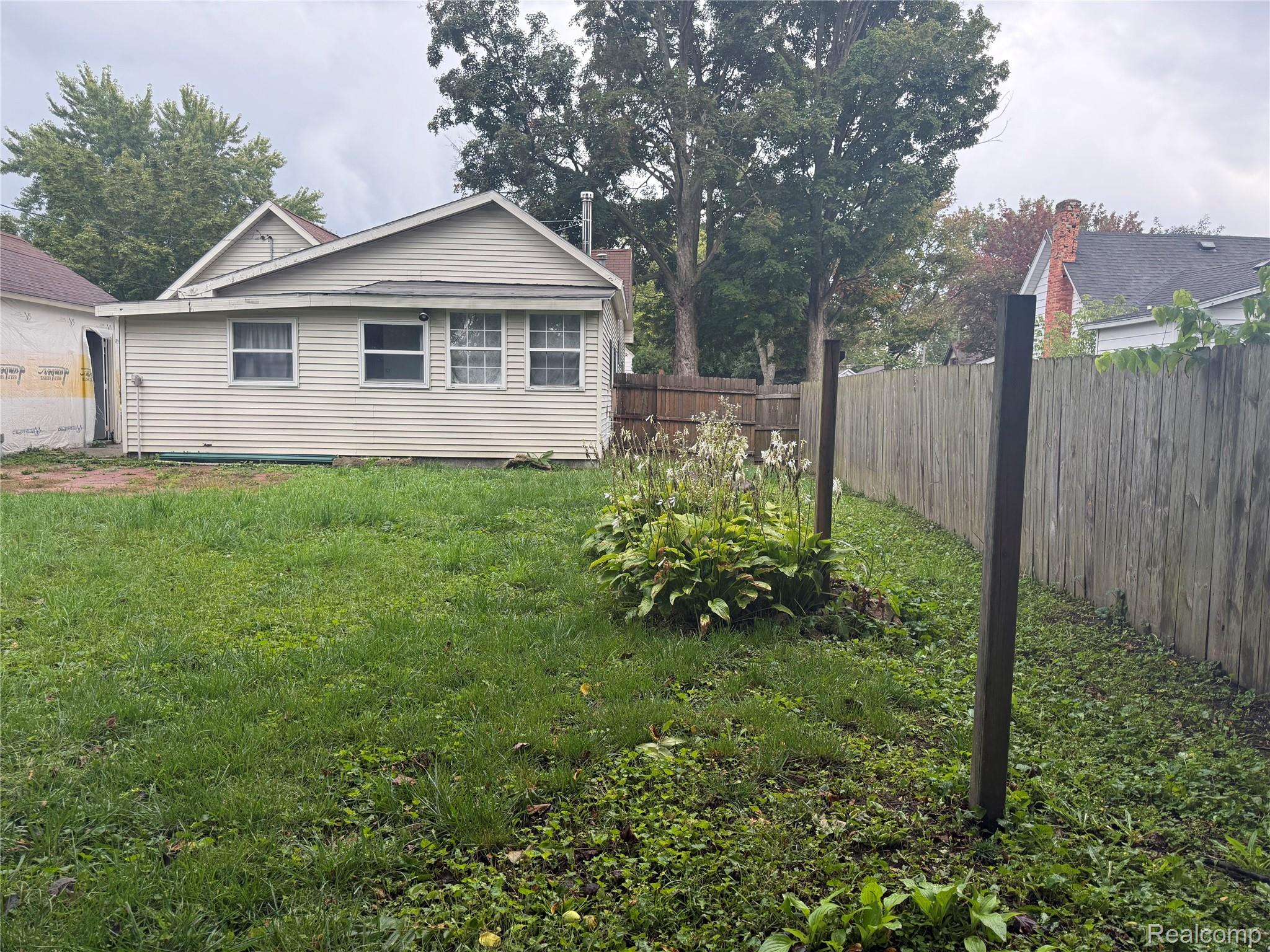 140 Alexander Street Property Photo 22