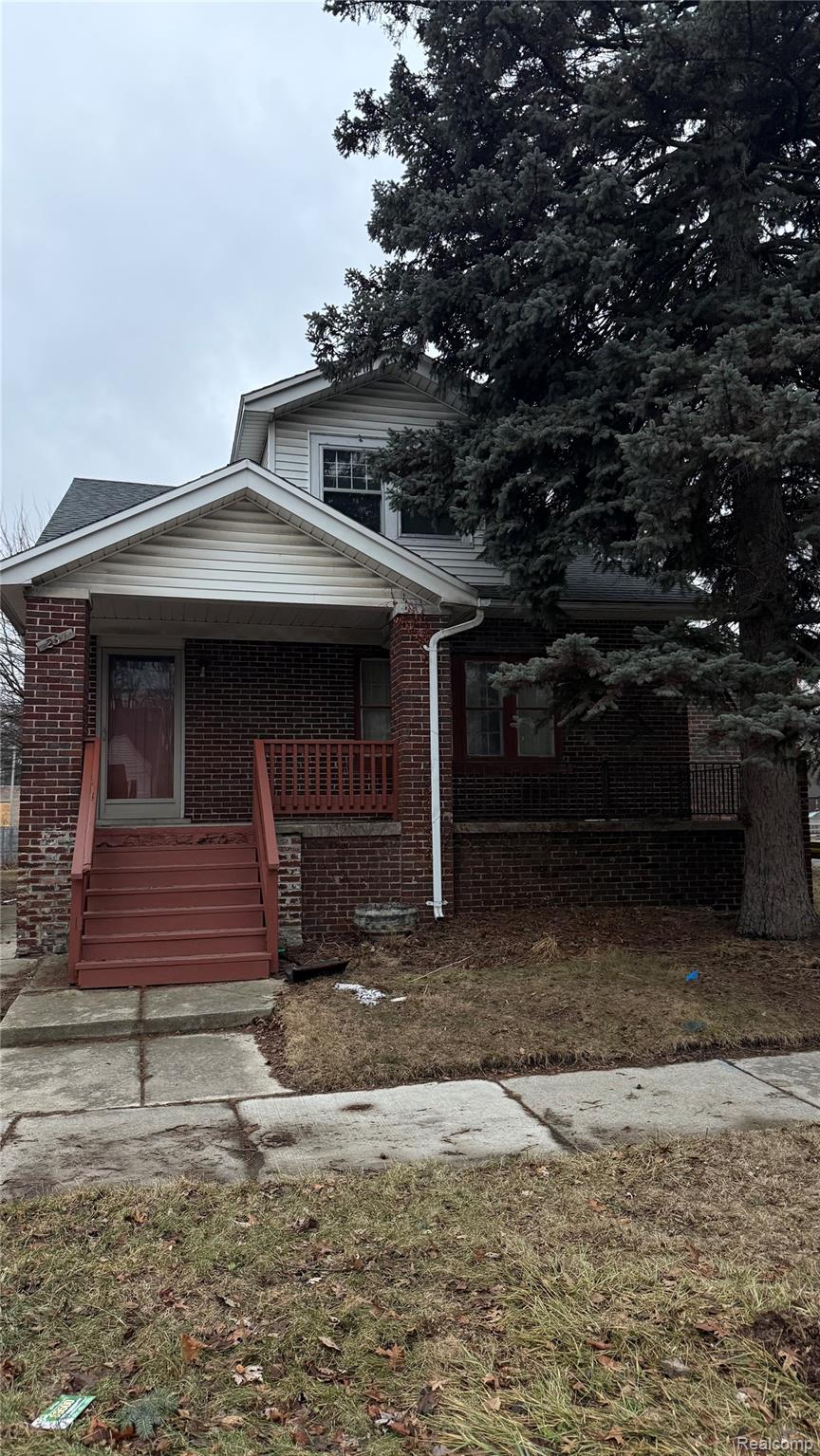 231 W Bennett Avenue Property Photo 1