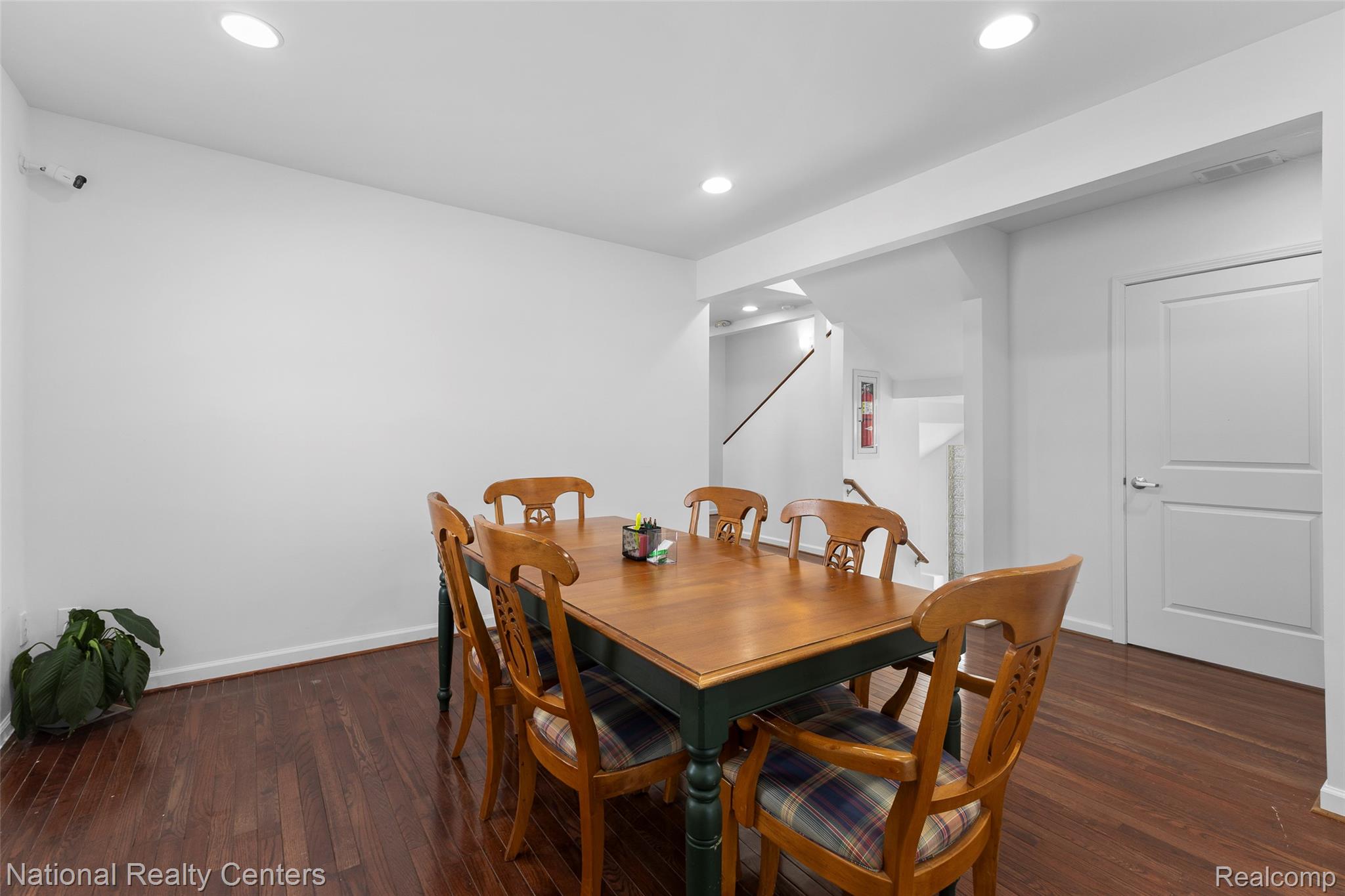 509 Elizabeth Lake Road Property Photo 6