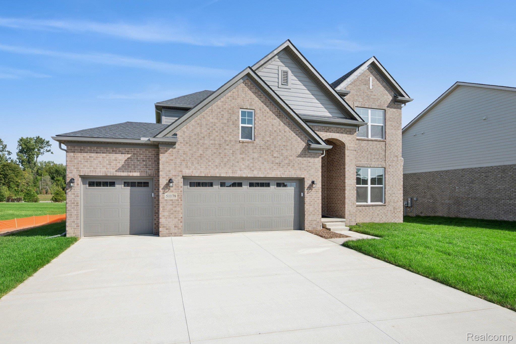 51178 Ottawa Drive Property Photo 2