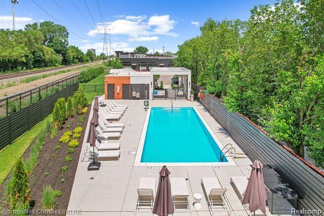 533 E Harrison Avenue 35 Property Photo 37