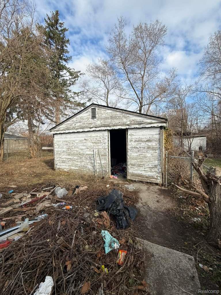 18936 Tireman Street Property Photo 13